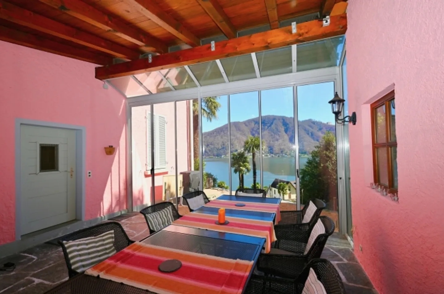 Elegant historical villa with a view of Lake Lugano - Photo 9 of 20