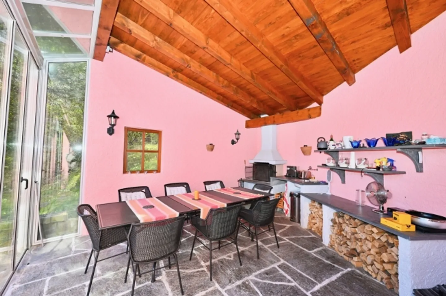 Elegant historical villa with a view of Lake Lugano - Photo 10 of 20