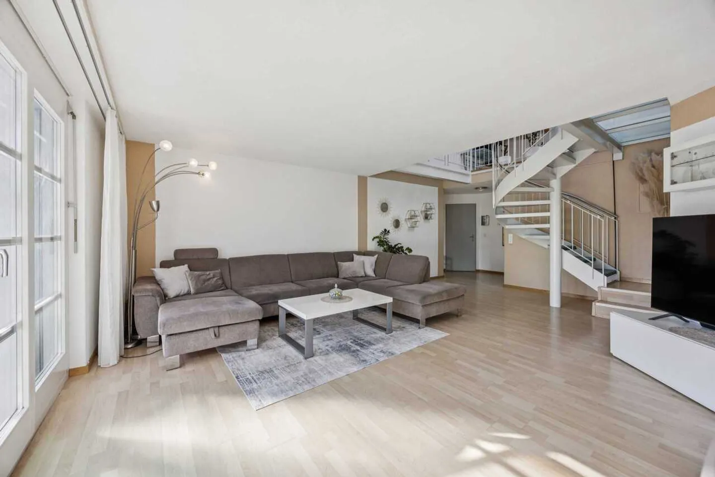 Geräumige Maisonette in Hunzenschwil - Foto 3 von 13