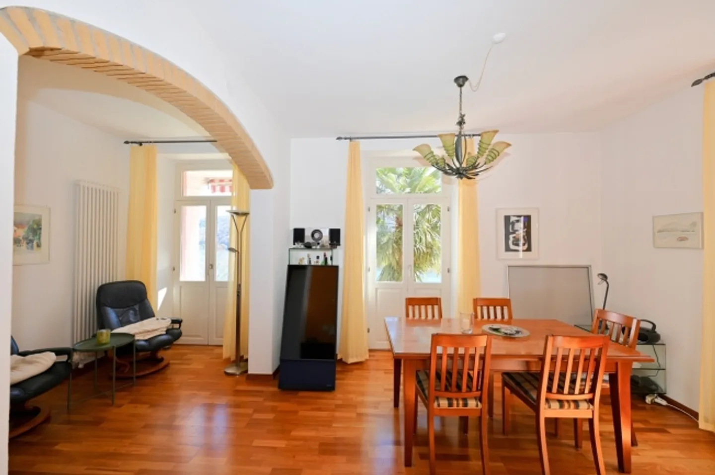 Elegant historical villa with a view of Lake Lugano - Photo 15 of 20