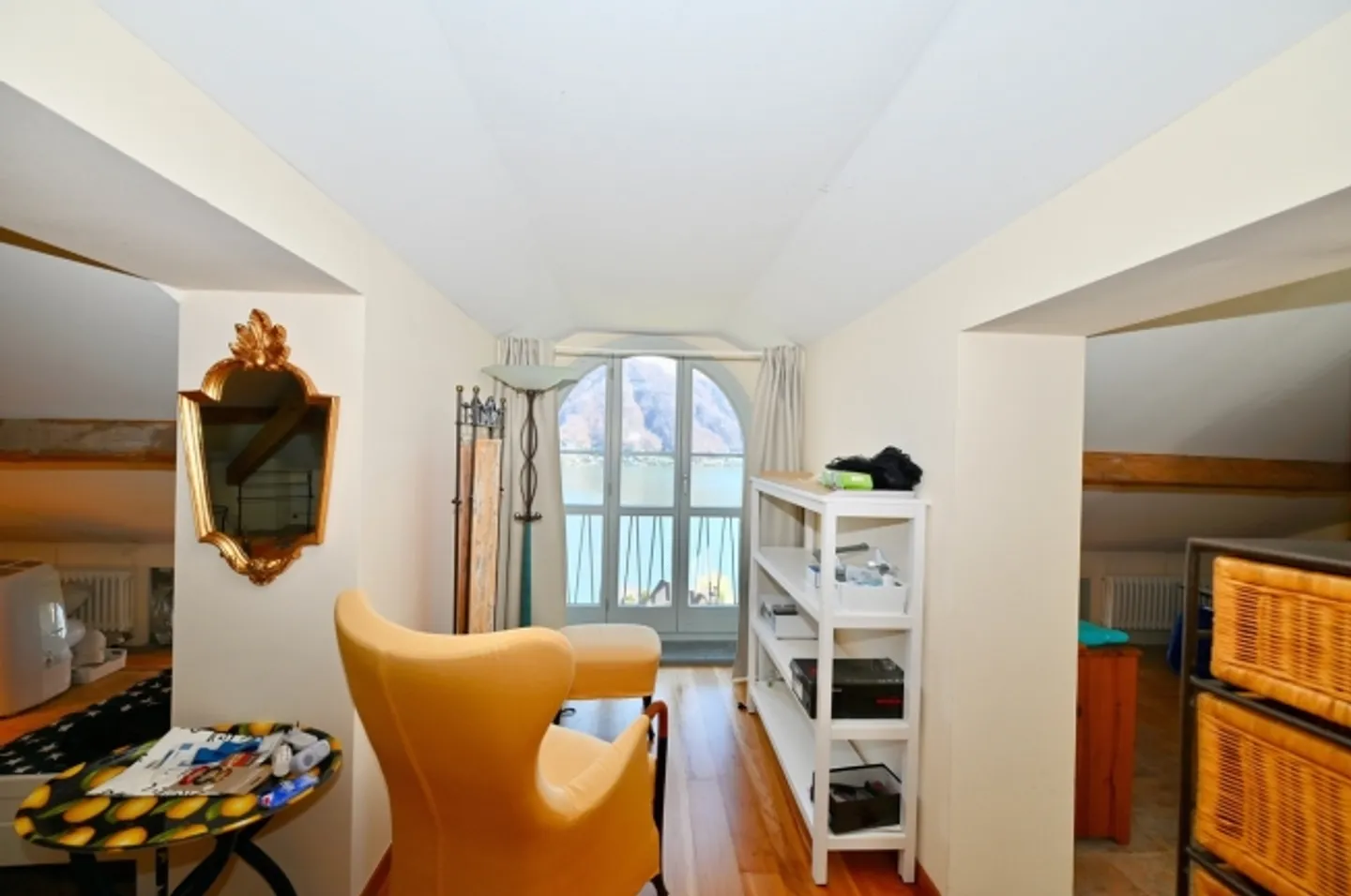 Elegant historical villa with a view of Lake Lugano - Photo 16 of 20