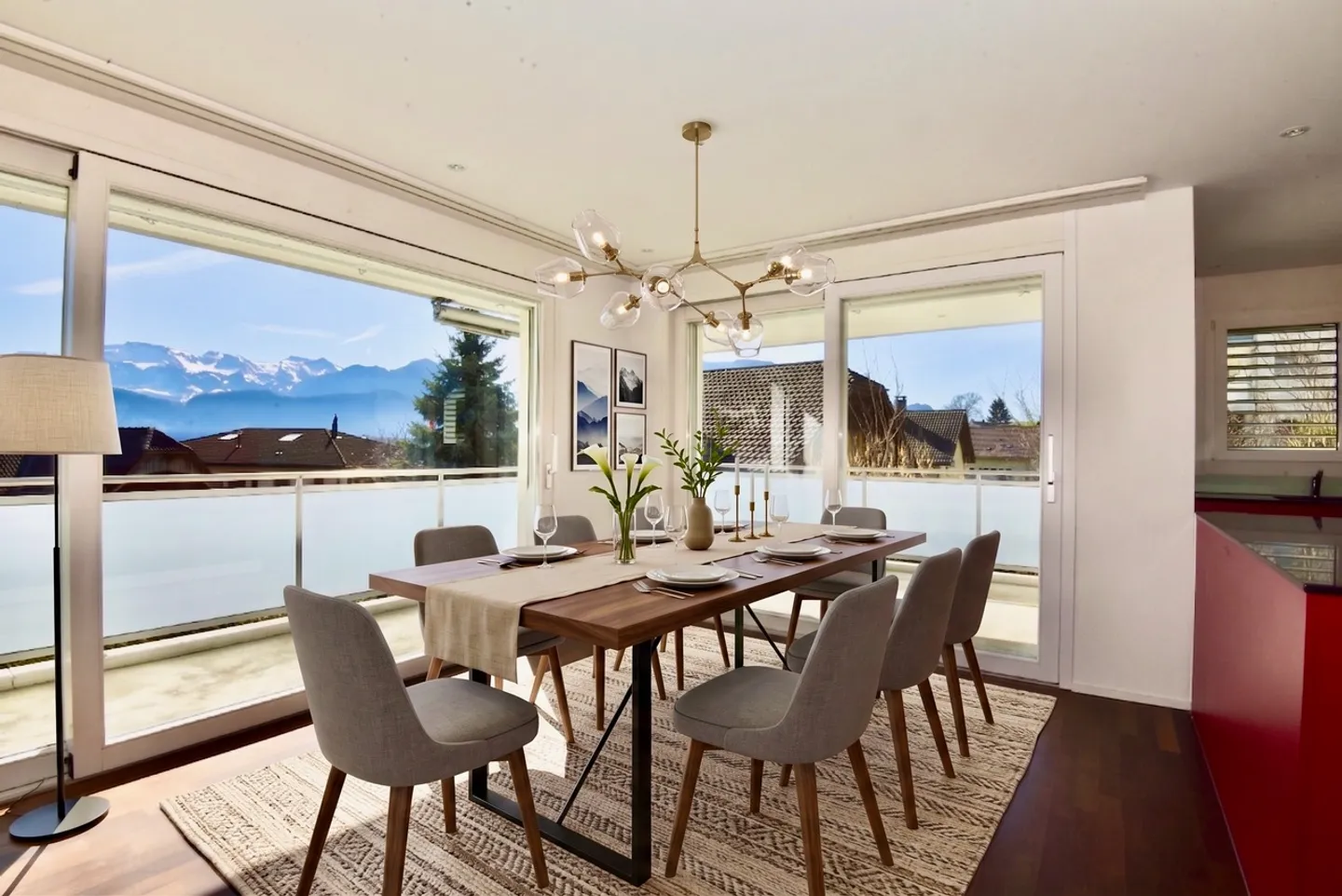 Moderne Wohnung mit Terrasse - Foto 3 von 11
