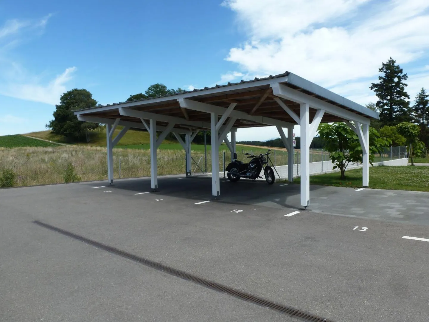 Posto auto coperto a Thierrens - Foto 1 di 1