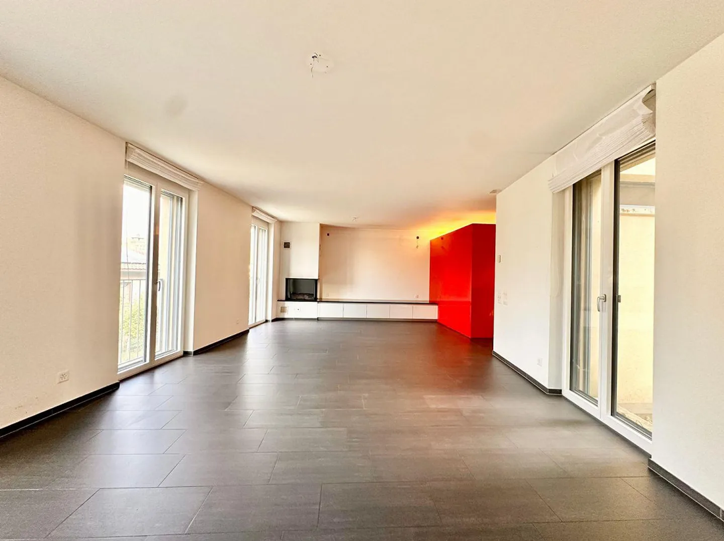 Independent Villa with Energy Efficiency and Private Garden – Quiet Residential Area near Lugano - Photo 2 of 30