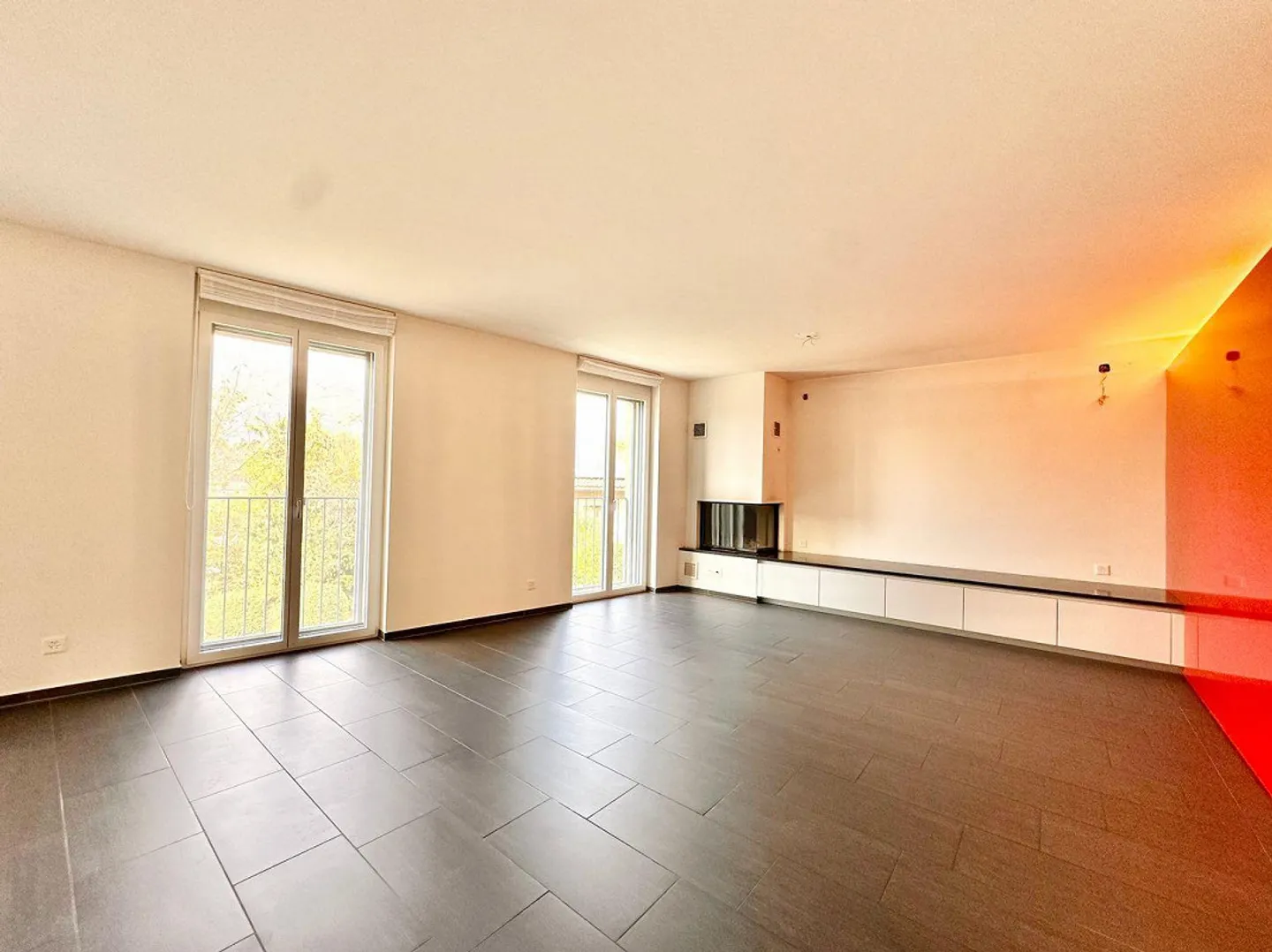 Independent Villa with Energy Efficiency and Private Garden – Quiet Residential Area near Lugano - Photo 5 of 30