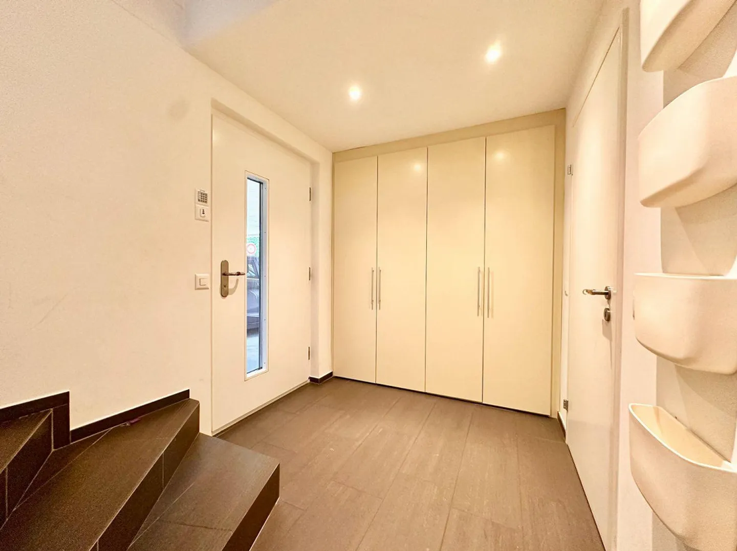 Independent Villa with Energy Efficiency and Private Garden – Quiet Residential Area near Lugano - Photo 26 of 30