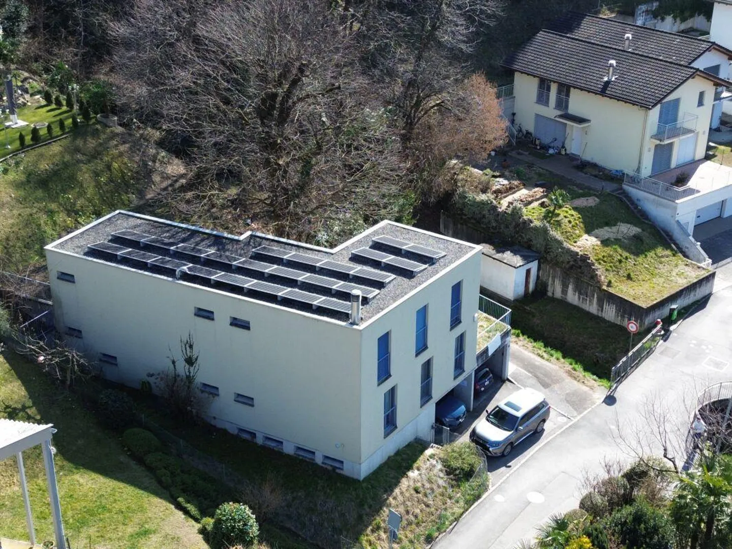 Independent Villa with Energy Efficiency and Private Garden – Quiet Residential Area near Lugano - Photo 28 of 30