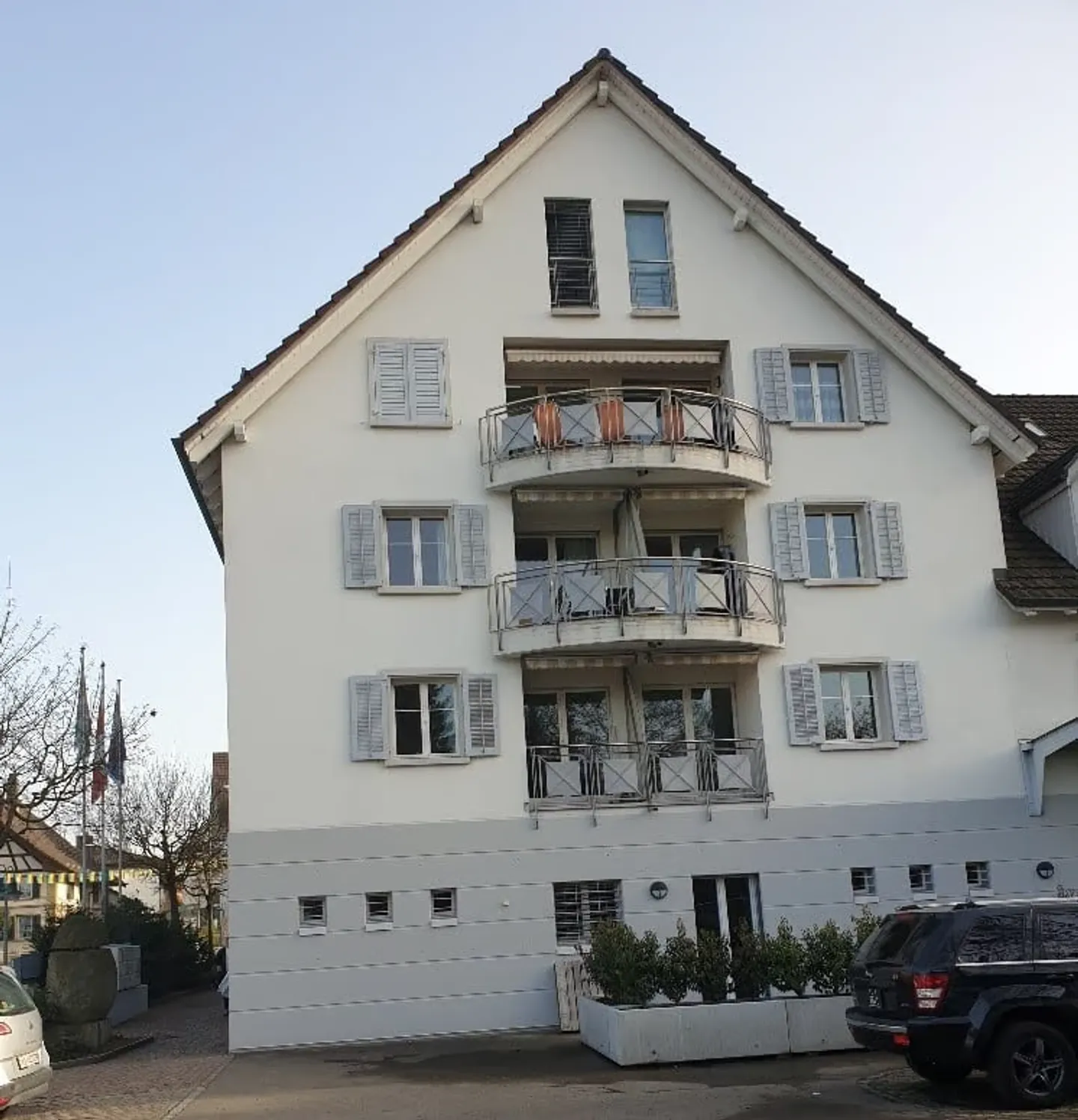 Central, lumineux et confortable : appartement de 2,5 pièces à Niederwil - Photo 1 sur 9