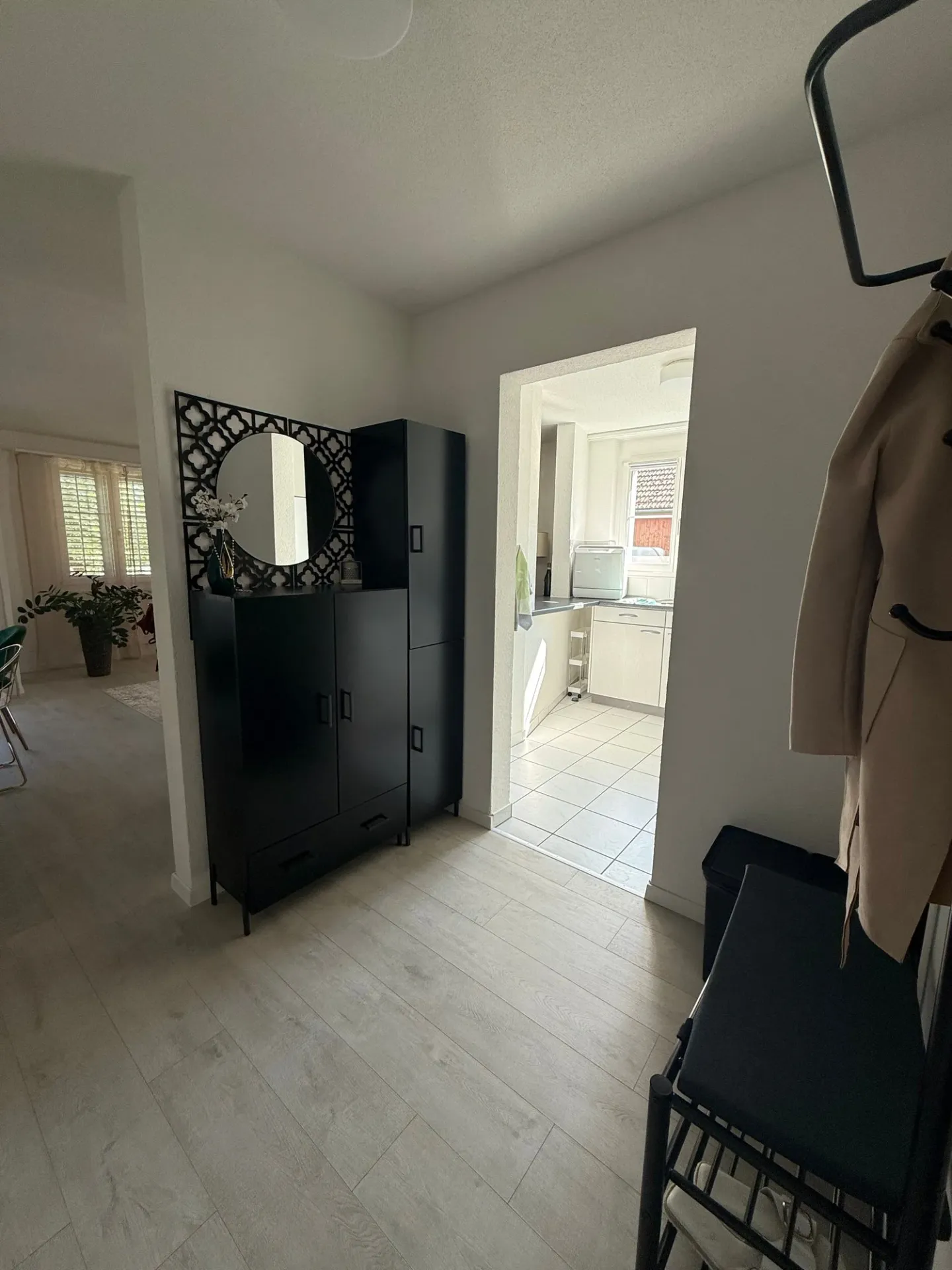 Central, lumineux et confortable : appartement de 2,5 pièces à Niederwil - Photo 6 sur 9