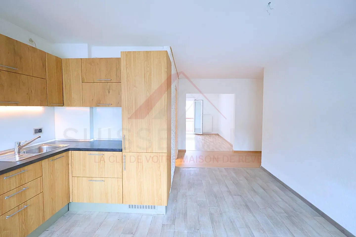 Villeneuve - 4.5 room apartment with panoramic south-facing balcony - Photo 4 of 19