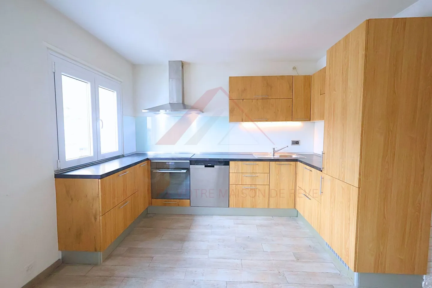 Villeneuve - 4.5 room apartment with panoramic south-facing balcony - Photo 5 of 19