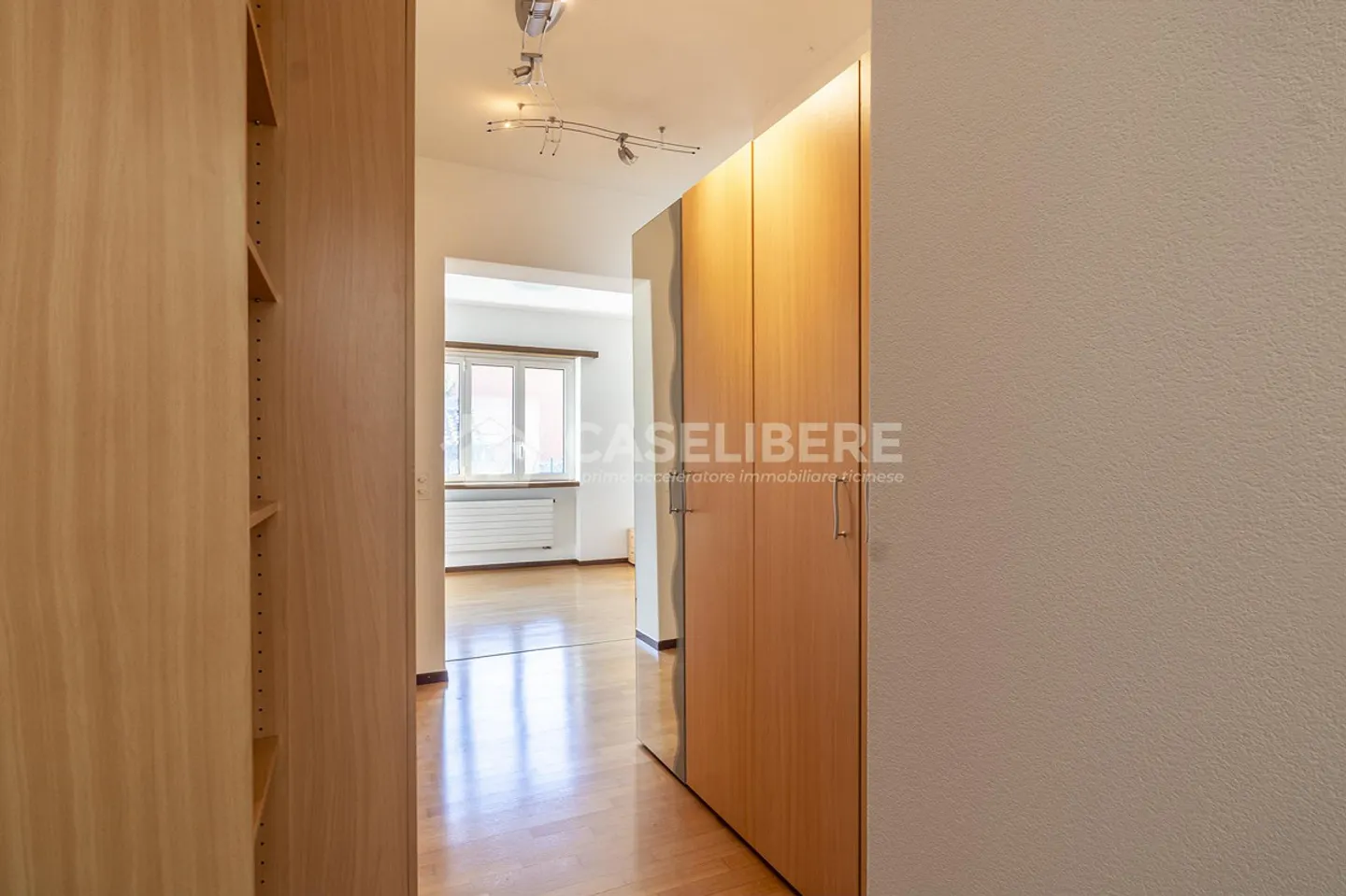 SPACIEUX ET LUMINEUX 4.5 PIÈCES À BELLINZONA (GALBISIO) - Photo 11 sur 21