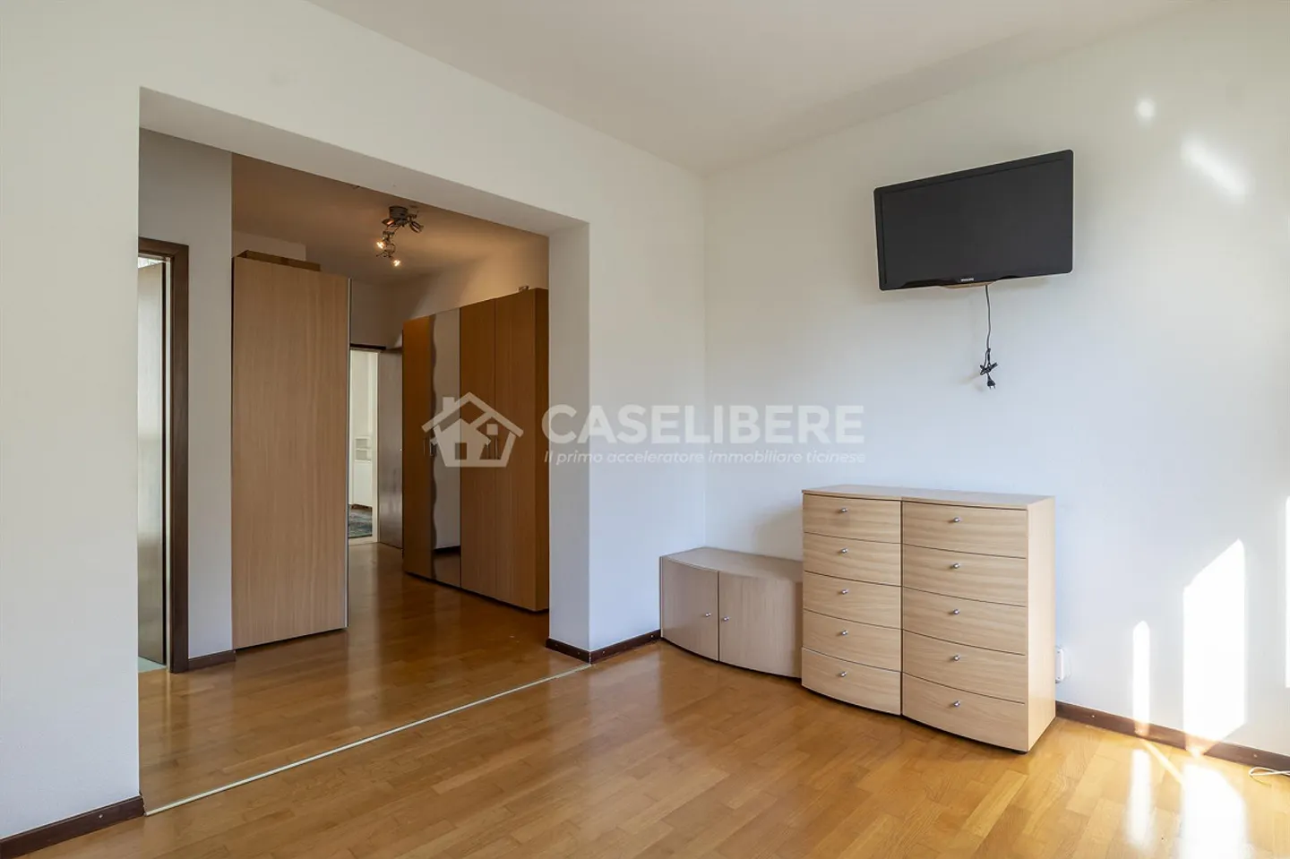 SPACIEUX ET LUMINEUX 4.5 PIÈCES À BELLINZONA (GALBISIO) - Photo 13 sur 21