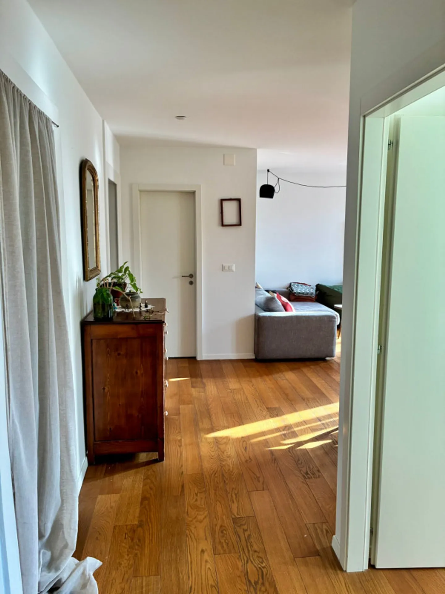 3,5 Zimmer im 1. Stock - Rue Sera-Biasini 16 (rue du Vallon 16) in Lausanne - Foto 2 von 12
