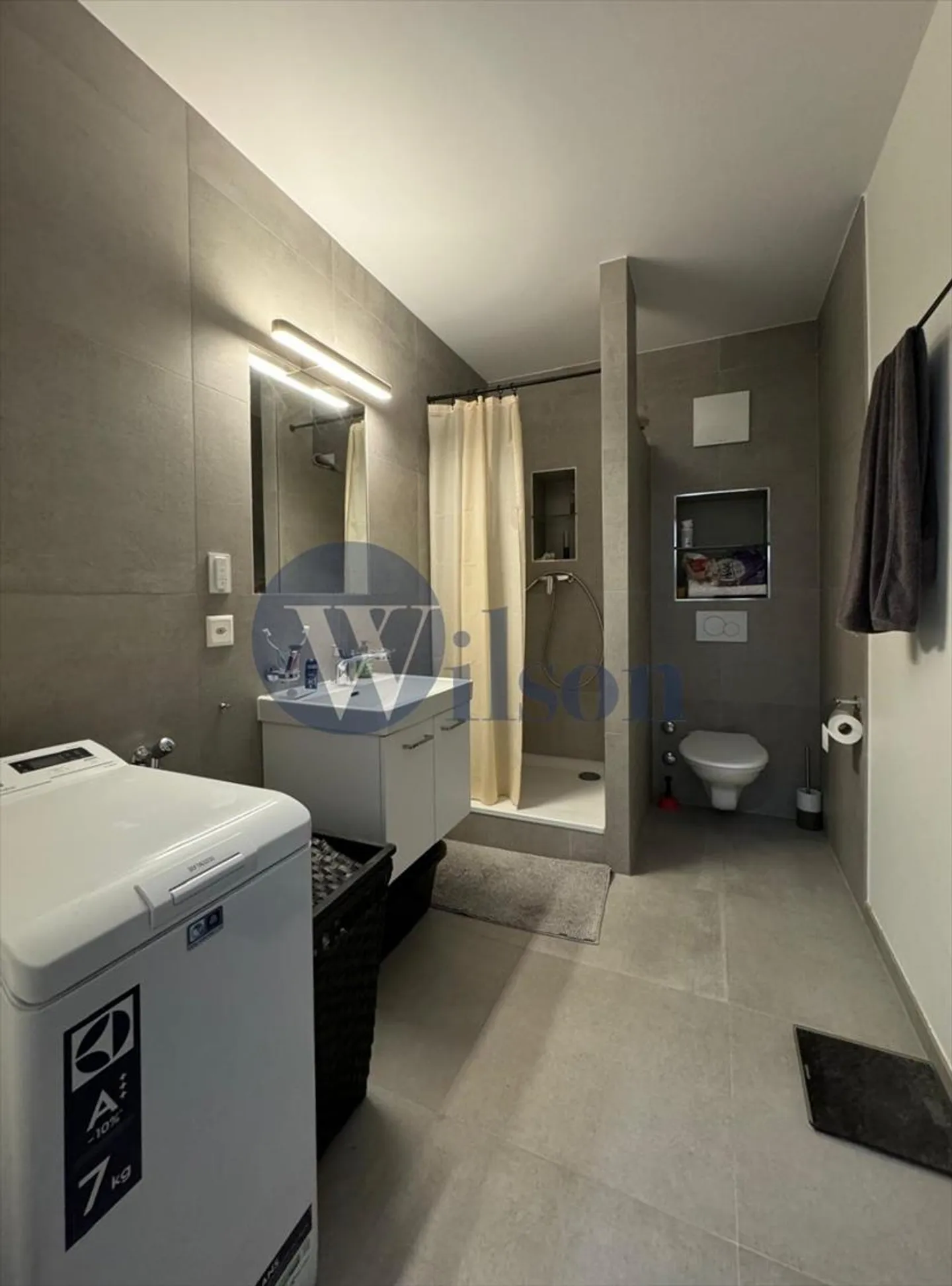 Appartamento ammobiliato in affitto - Foto 5 di 9