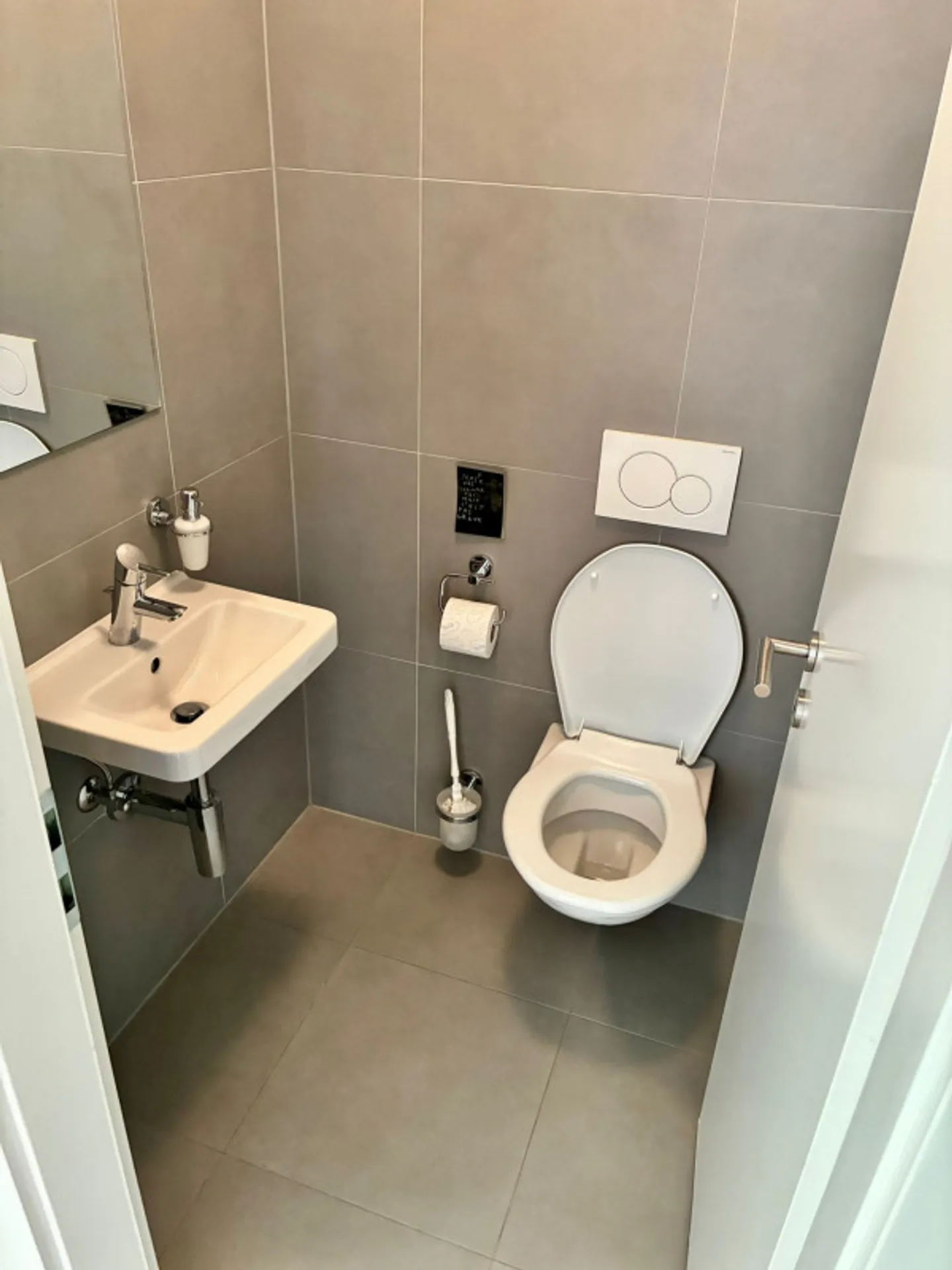 3,5 Zimmer im 1. Stock - Rue Sera-Biasini 16 (rue du Vallon 16) in Lausanne - Foto 9 von 12