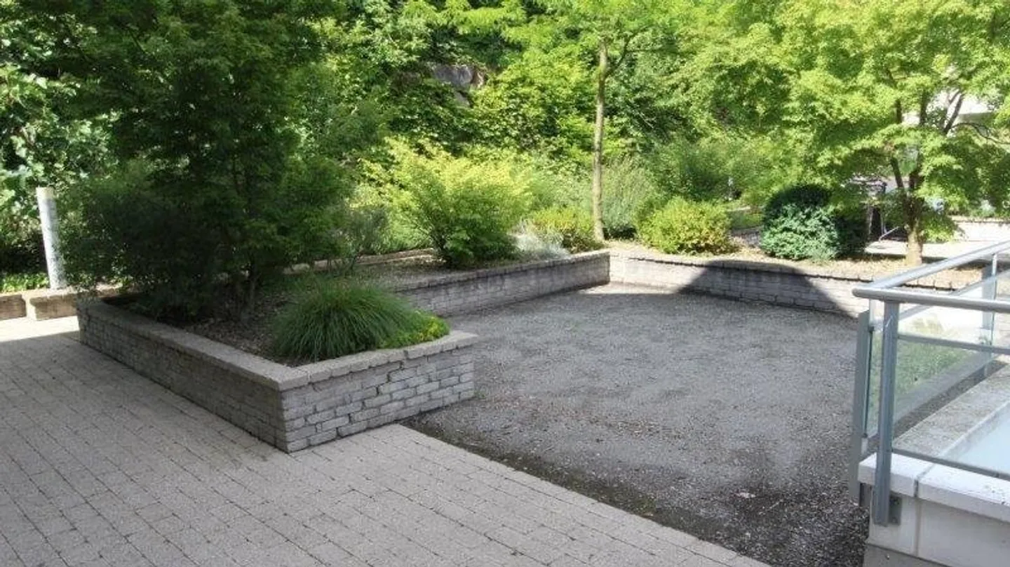 Ampio appartamento di 5 stanze con camino e vista diretta sul Pilatus - Foto 11 di 13