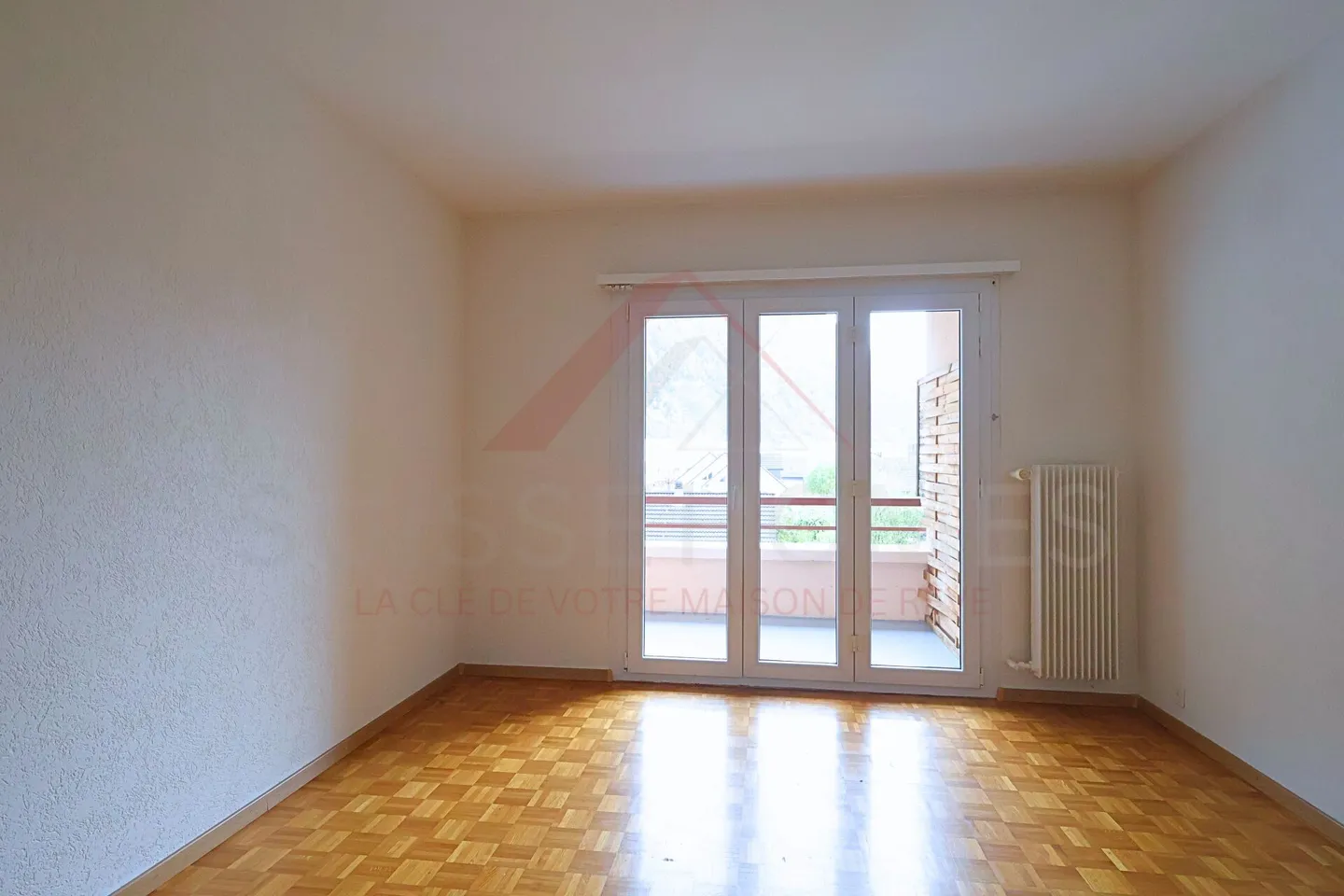 Villeneuve - 4.5 room apartment with panoramic south-facing balcony - Photo 10 of 19