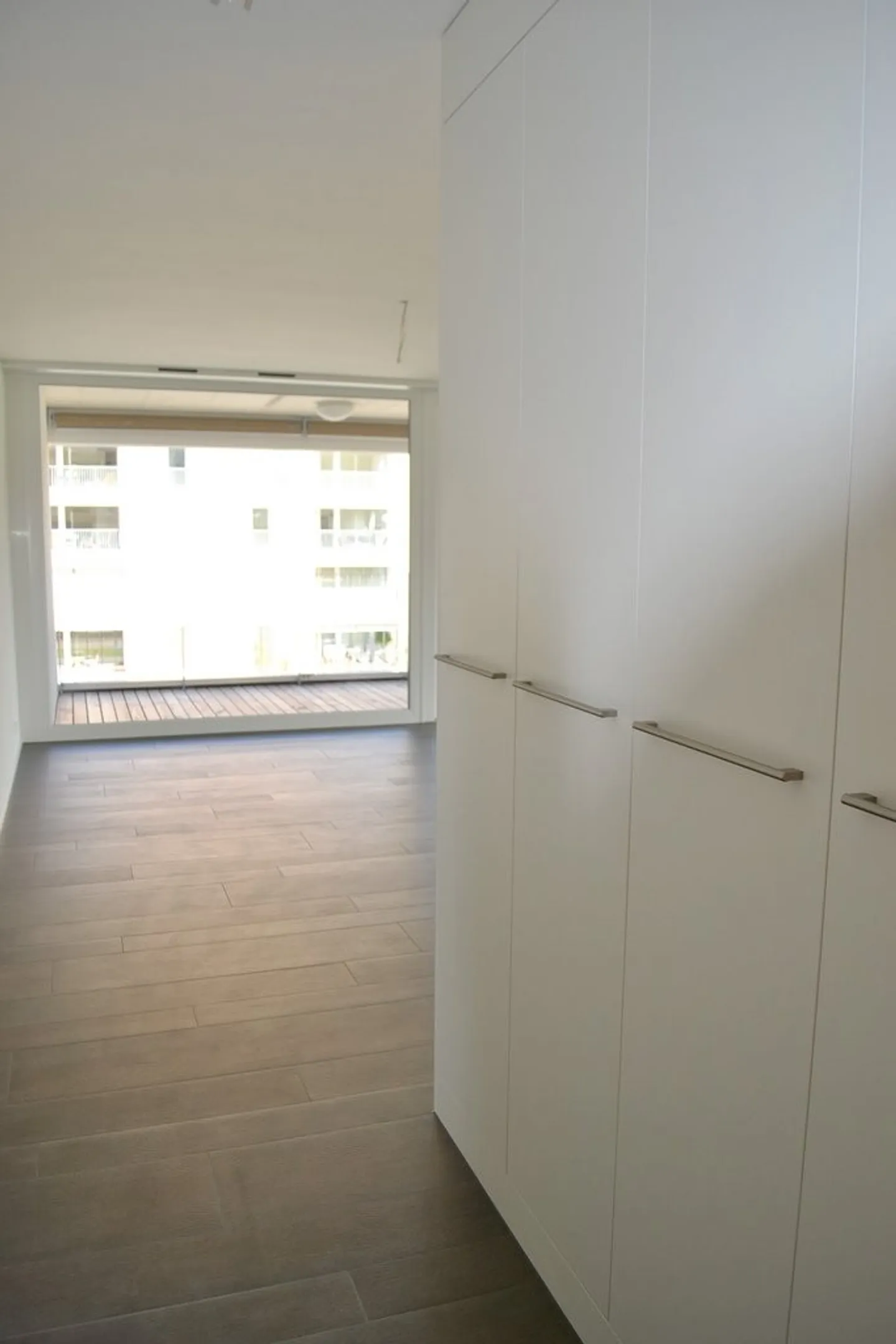 Bright and spacious 2.5-room apartment in Jardin du Paradis - Photo 5 of 9