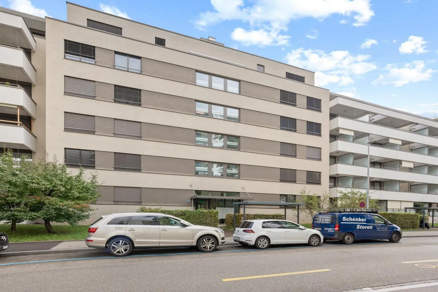 Attractive Apartment Near the Birs - Photo 2 of 5