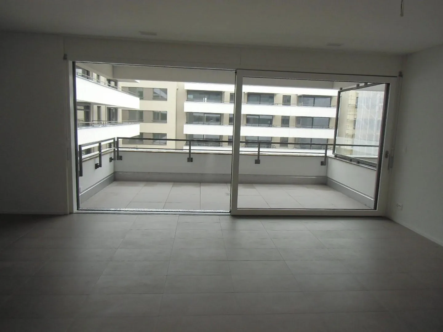 Attractive Apartment Near the Birs - Photo 3 of 5