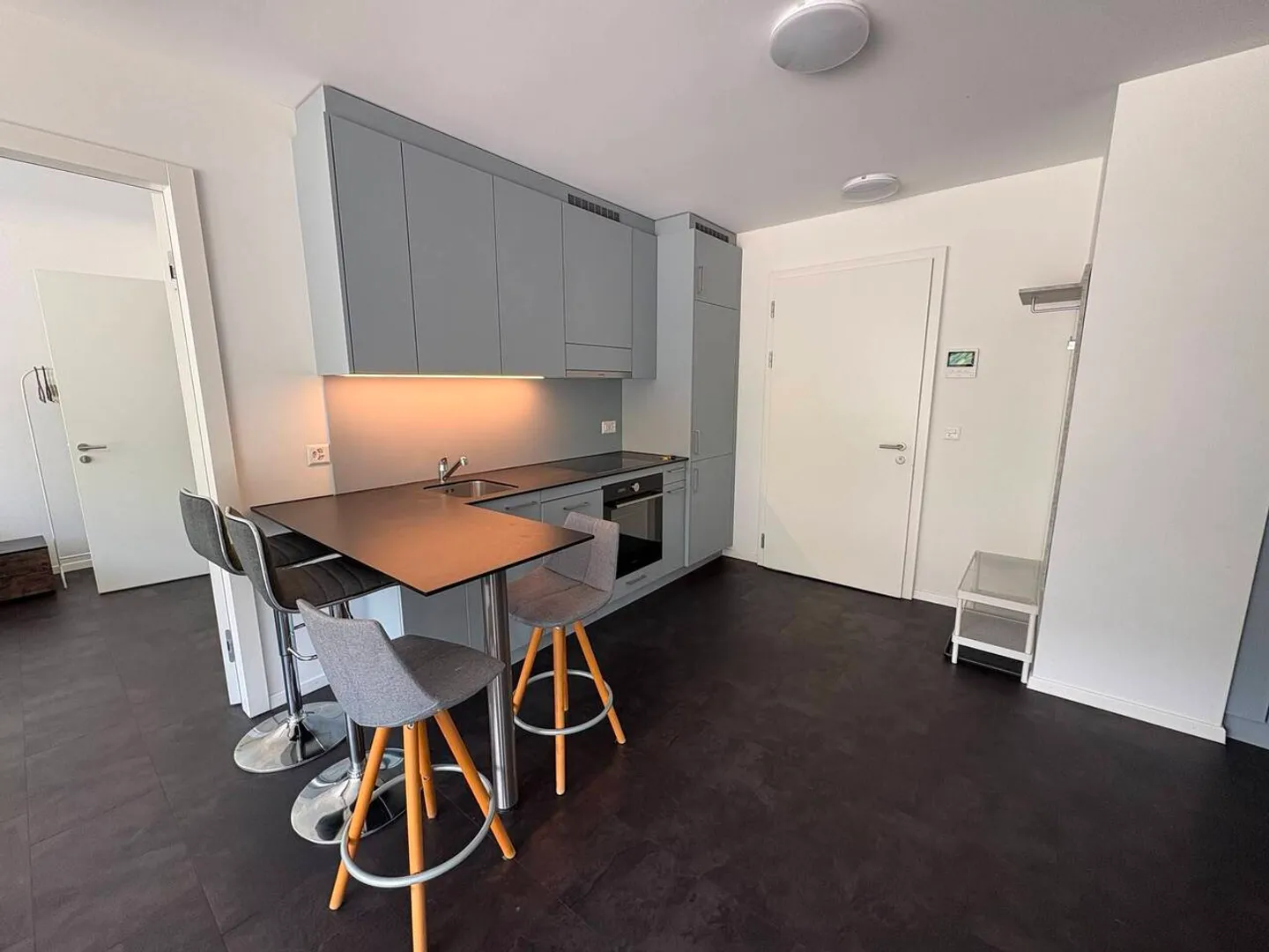 3 room apartment - Photo 1 of 8
