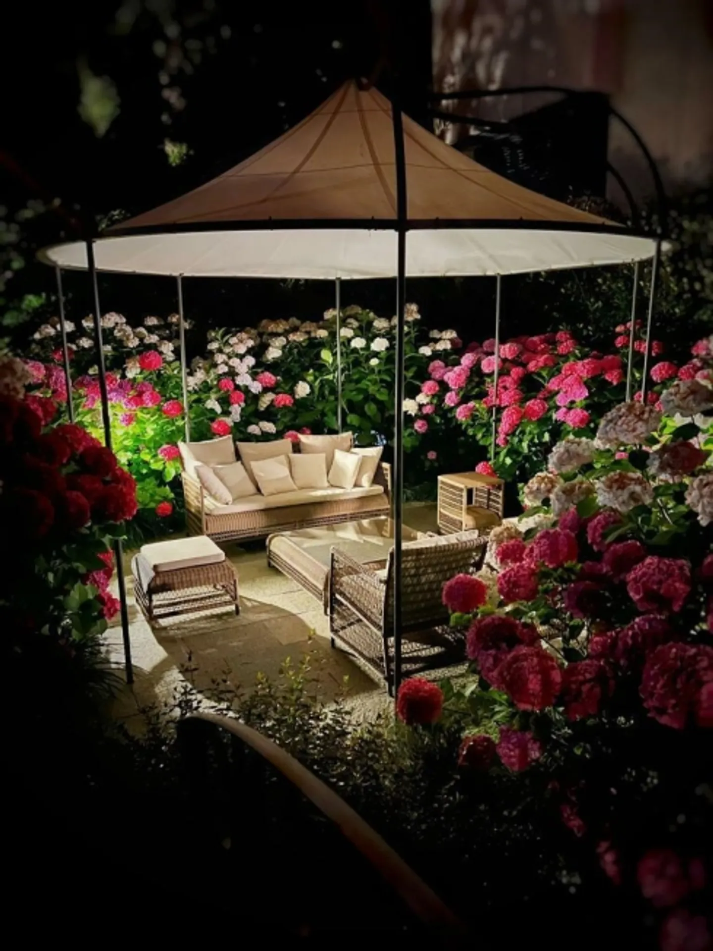 Elegant Luxury Apartment with Garden on the Shore of Lake Lugano - Photo 11 of 11