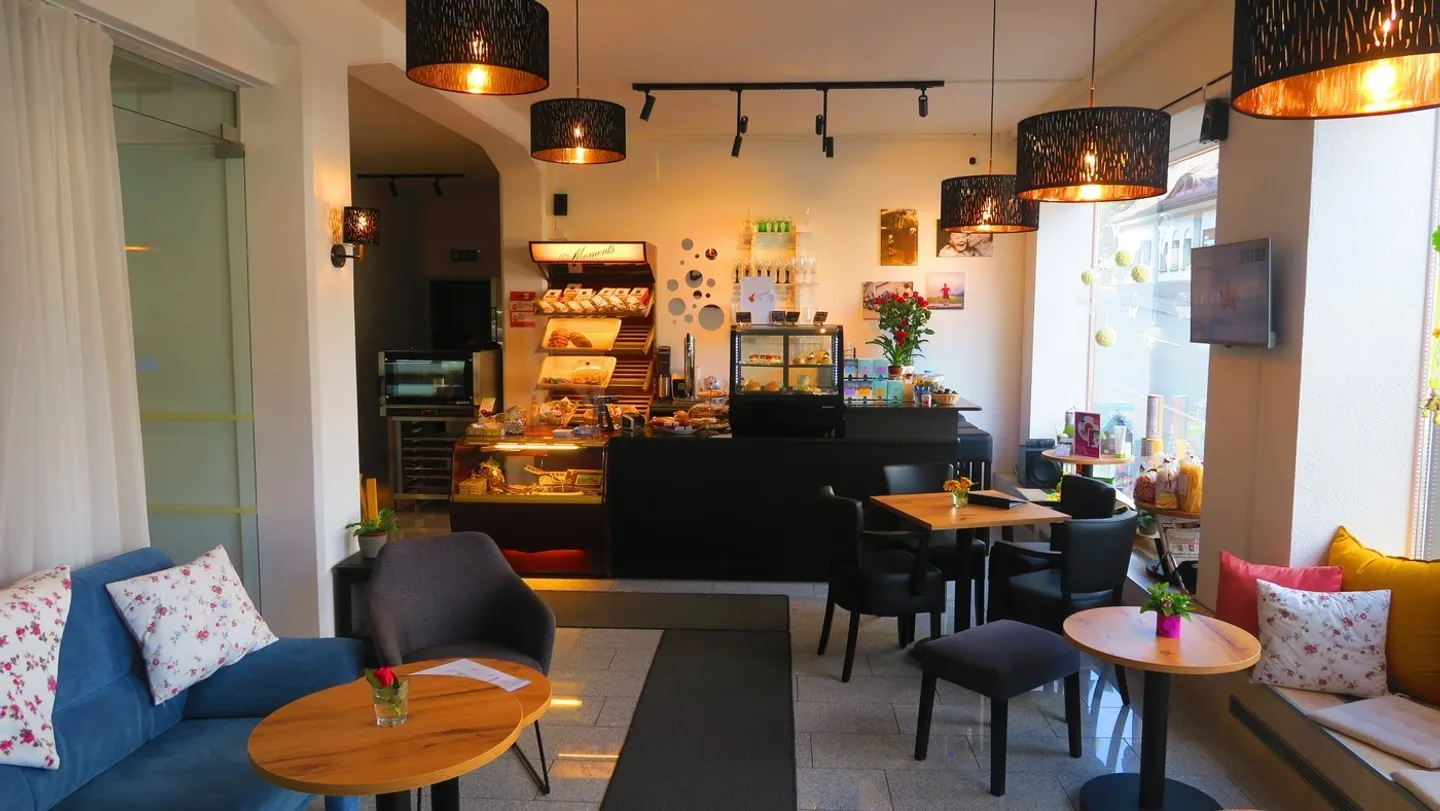 Caffè con negozio in vendita, completamente arredato - come nuovo, con stile e qualità. - Foto 7 di 13