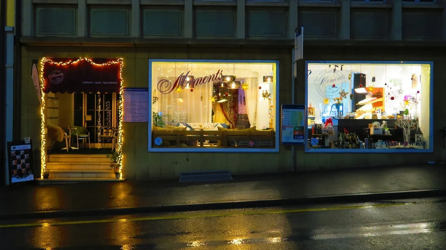 Caffè con negozio in vendita, completamente arredato - come nuovo, con stile e qualità. - Foto 11 di 13