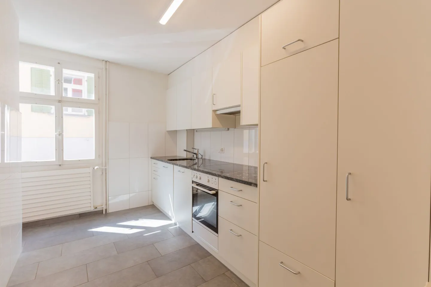 Camera arredata nel centro storico in subaffitto (affitto ridotto) o assunzione del contratto - Foto 6 di 6