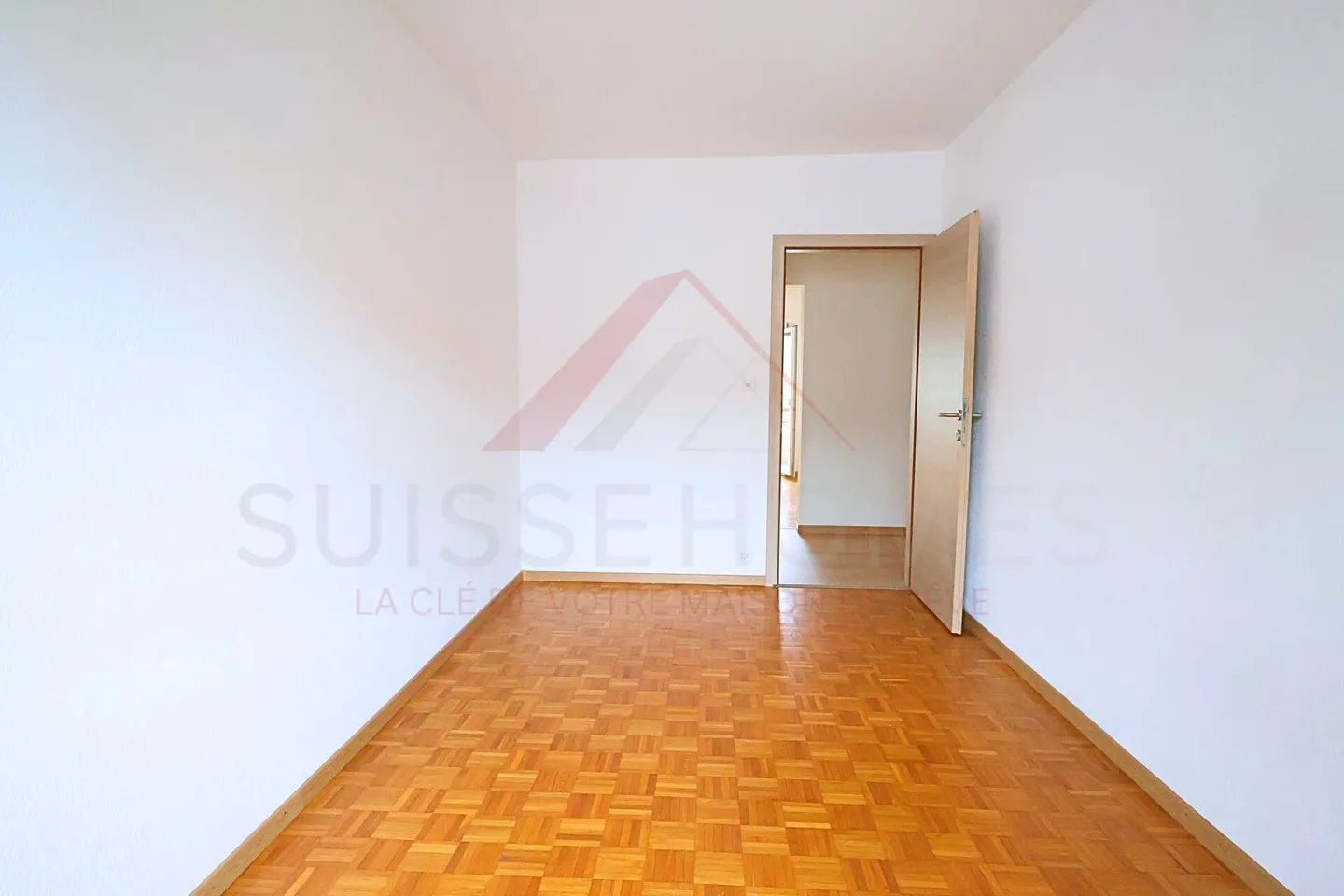 Villeneuve - 4.5 room apartment with panoramic south-facing balcony - Photo 13 of 19