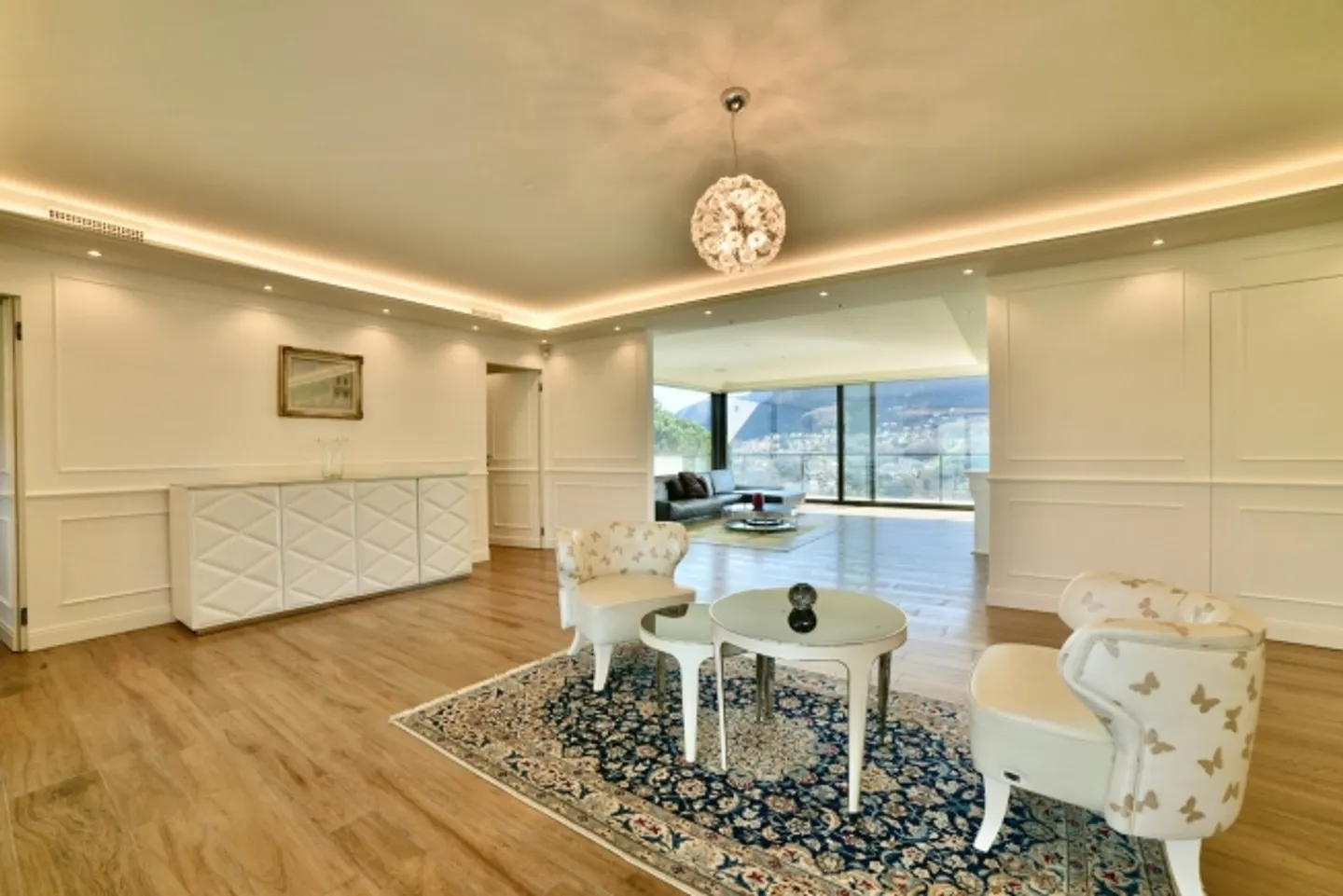 Ultramodern Luxury Villa with Breathtaking Lake and Green Views - Photo 6 of 20