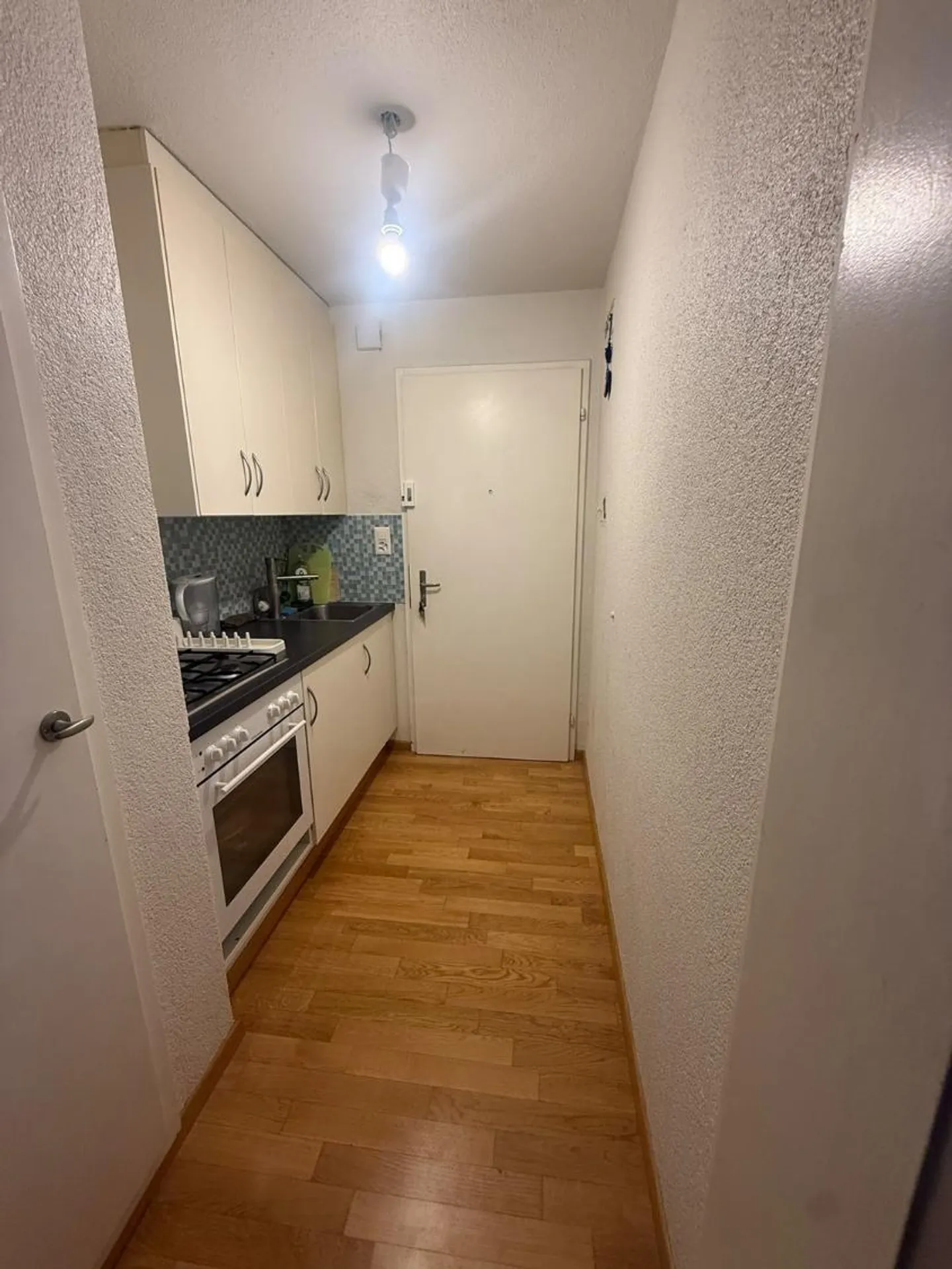 Charming 1.5-Room Bijou Apartment in Dübendorf – Im Winkel 7 - Photo 4 of 13