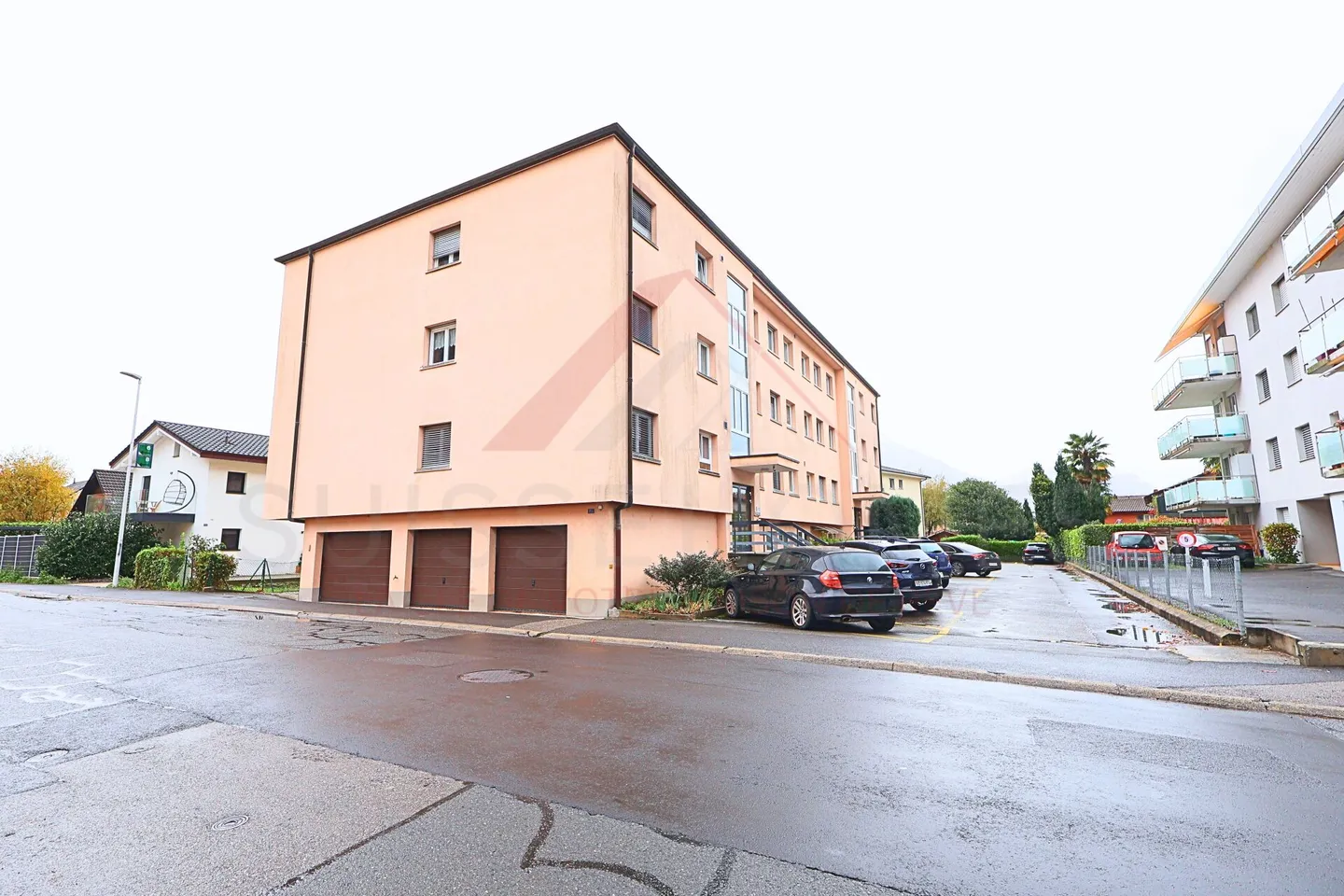 Villeneuve - 4.5 room apartment with panoramic south-facing balcony - Photo 17 of 19