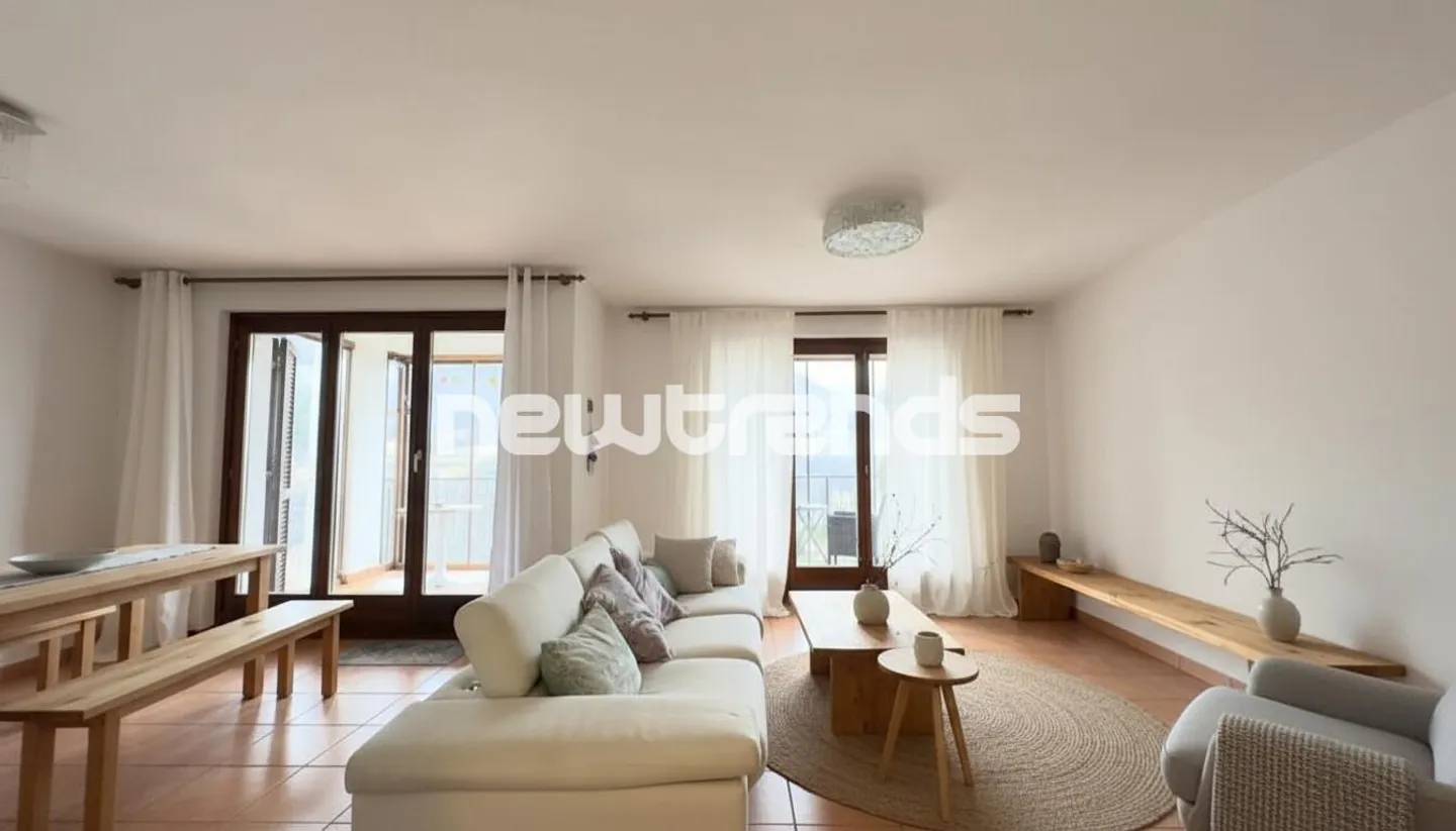 Villa con due unità abitative e vista panoramica ad Arogno - Foto 1 di 10