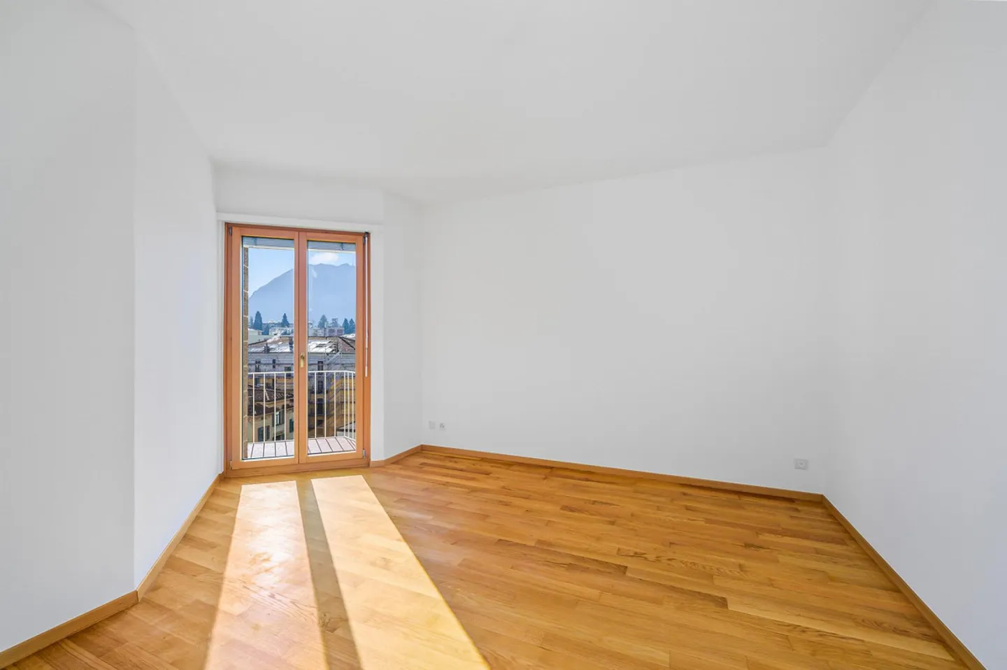 Lugano Wohnung mit Seeblick - Foto 4 von 8