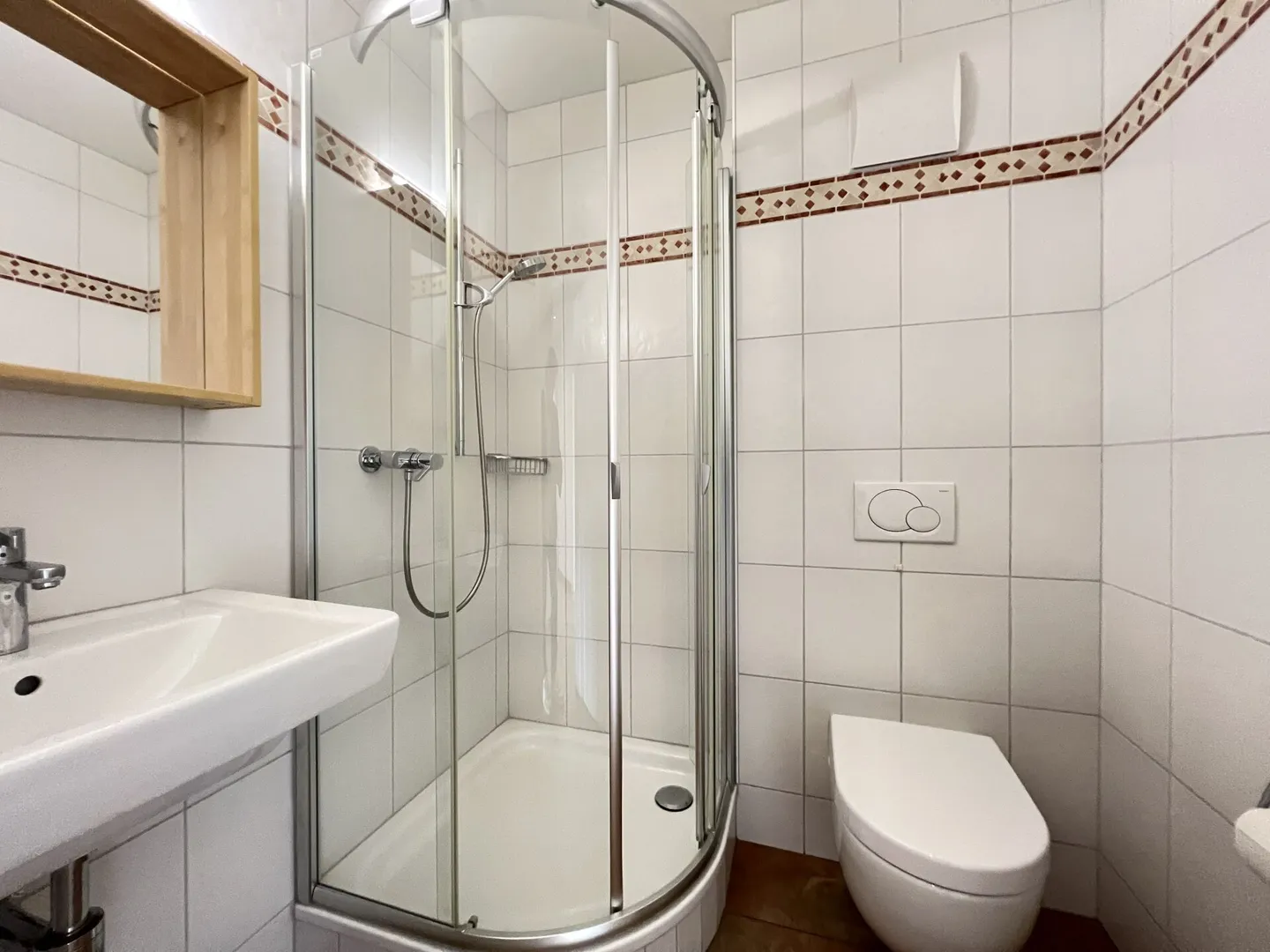 Top Offer! Living centrally in the city center of Lyss - Photo 11 of 23