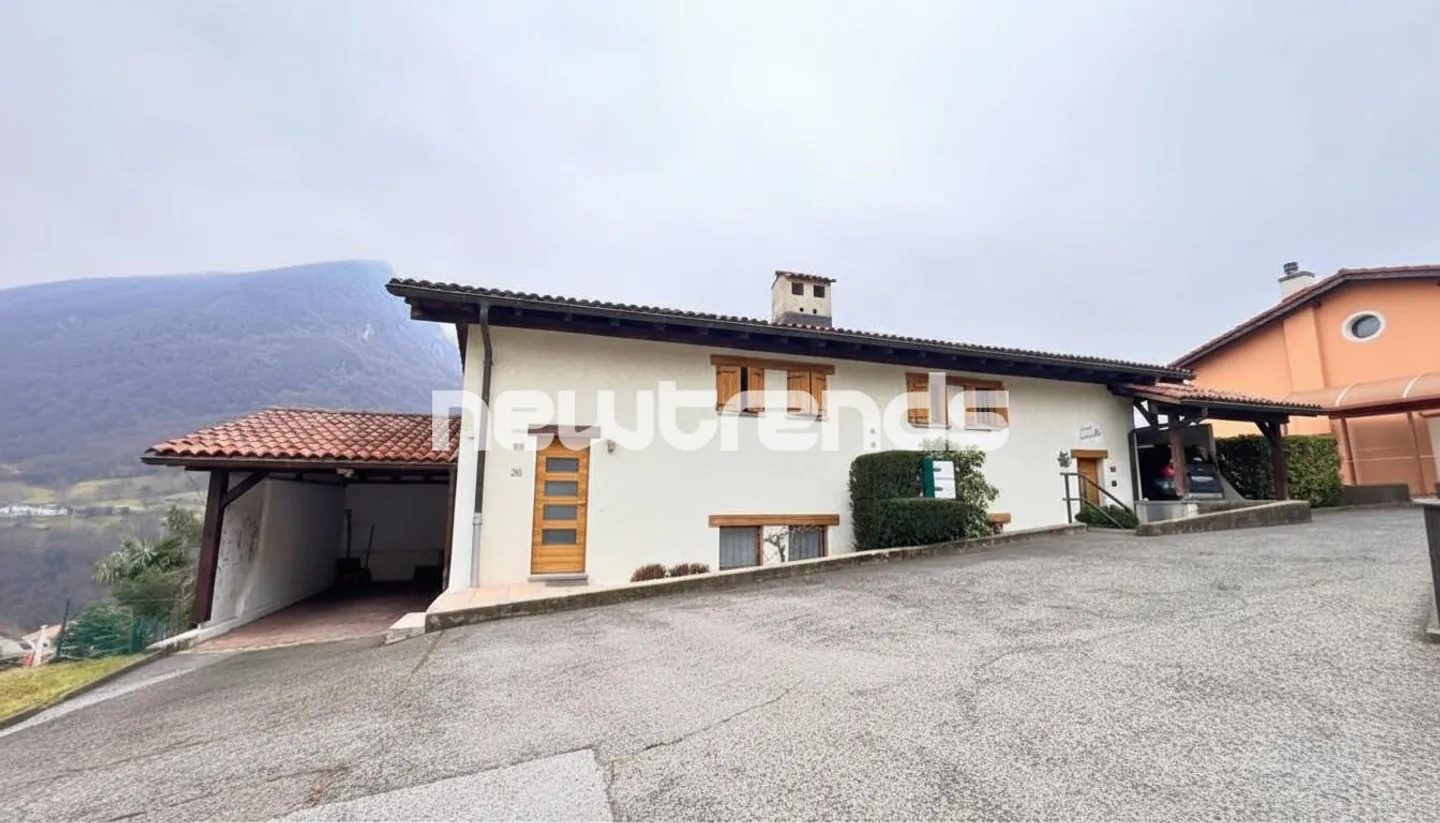Villa con due unità abitative e vista panoramica ad Arogno - Foto 8 di 10