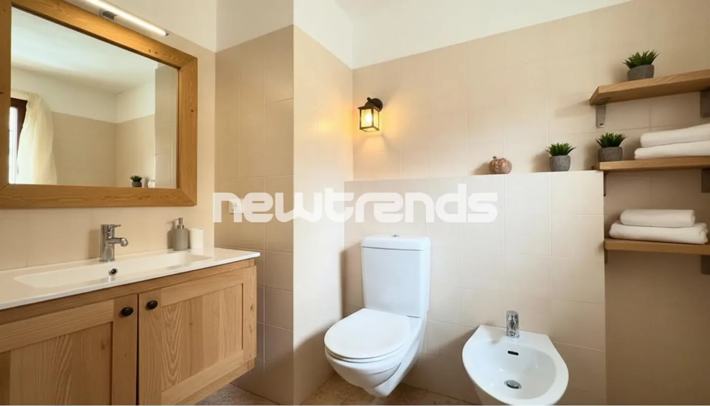 Villa con due unità abitative e vista panoramica ad Arogno - Foto 10 di 10