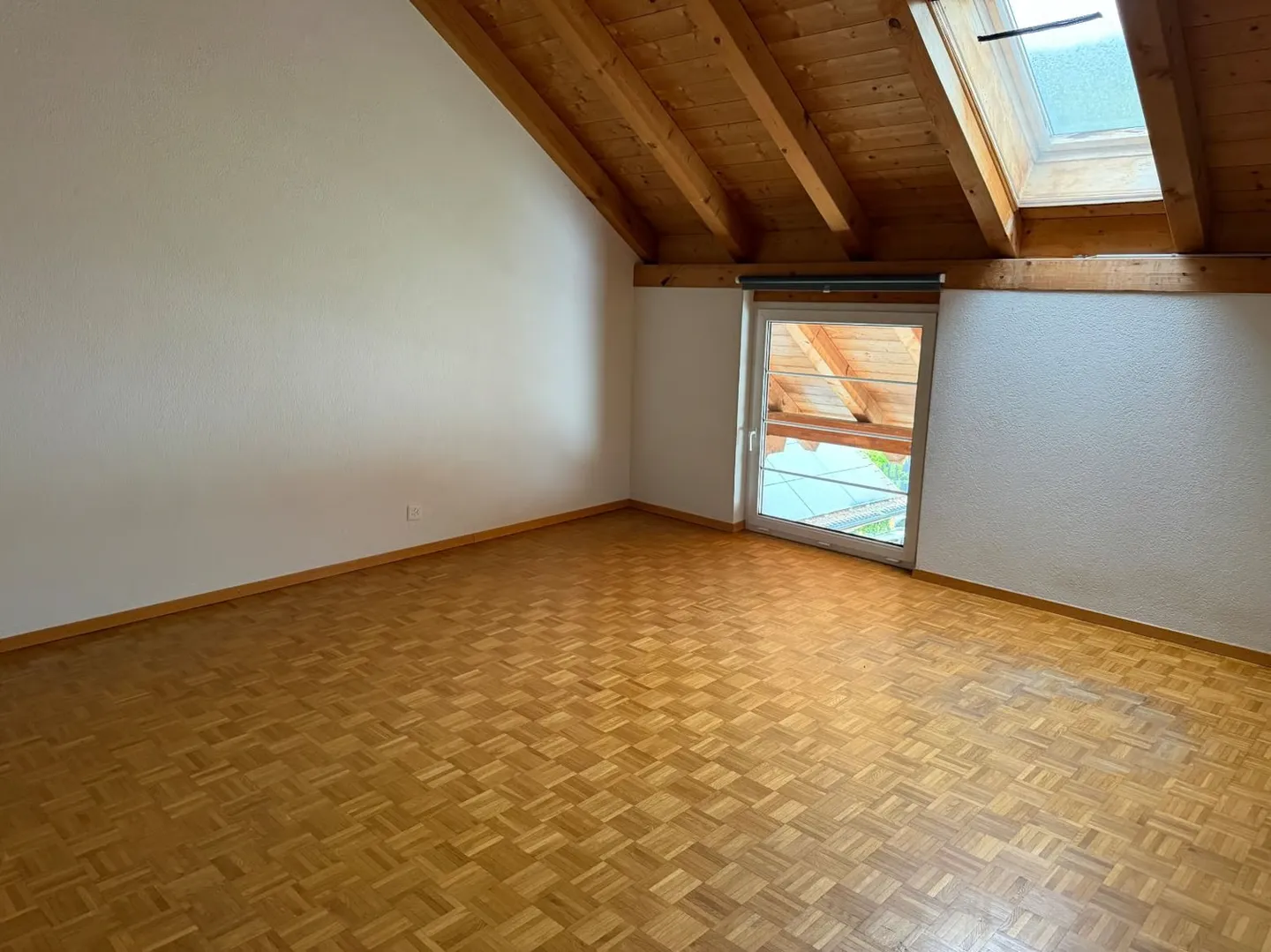 Mehrfamilienhaus mit 5 Wohnungen - attraktive Kapitalanlage mit 5.2% Bruttorendite - Photo 6 of 11
