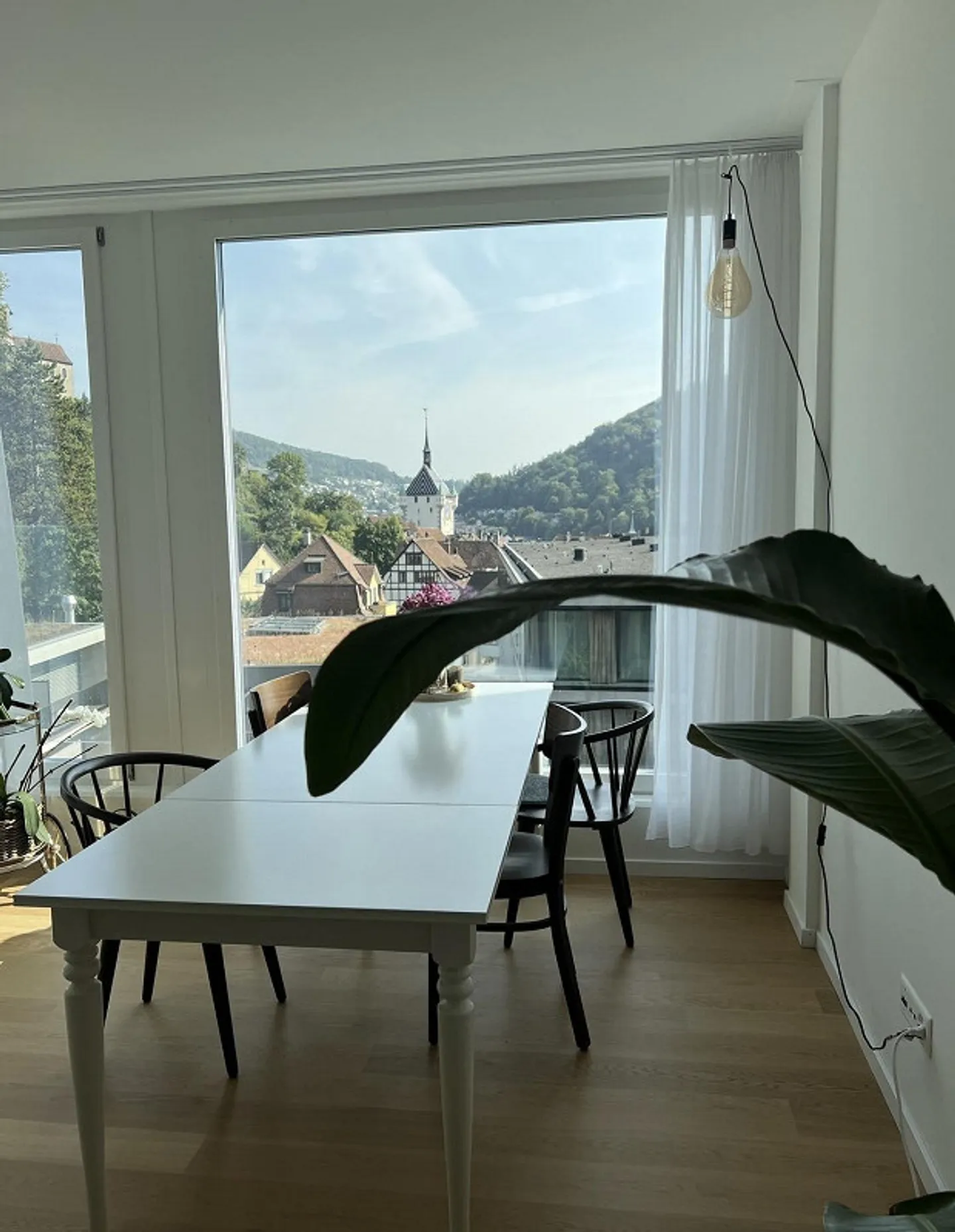 Central Apartment with a View! - Photo 4 of 5