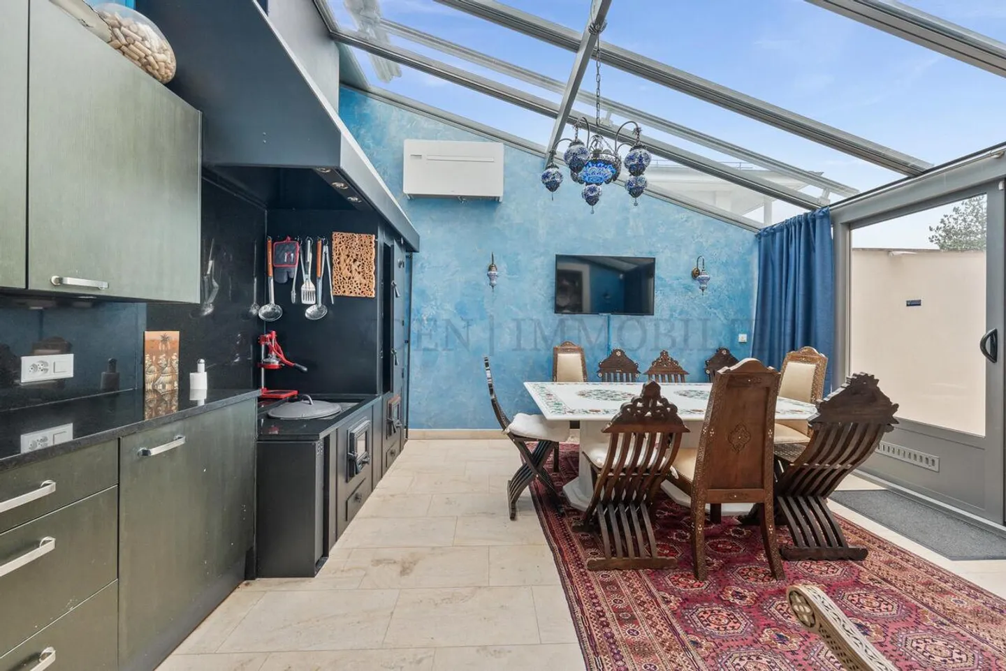 Villa of Exception with a Pool and Pool House - Photo 3 of 14