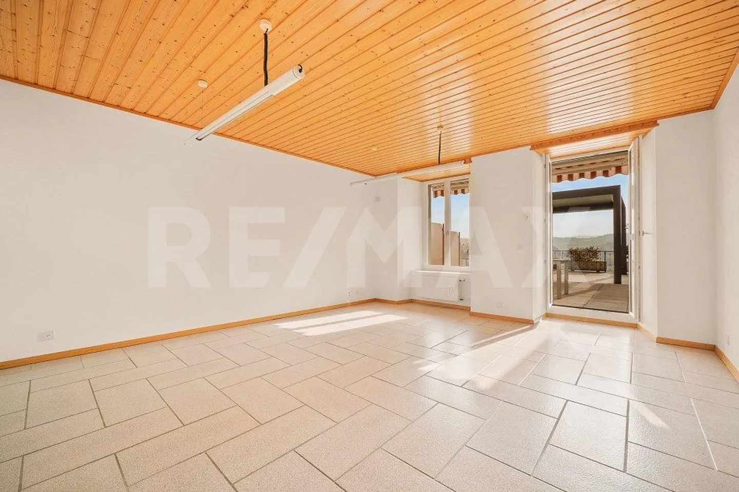 Idéale pour une grande famille: maison de ville, 285 m² habitables - Photo 3 of 13