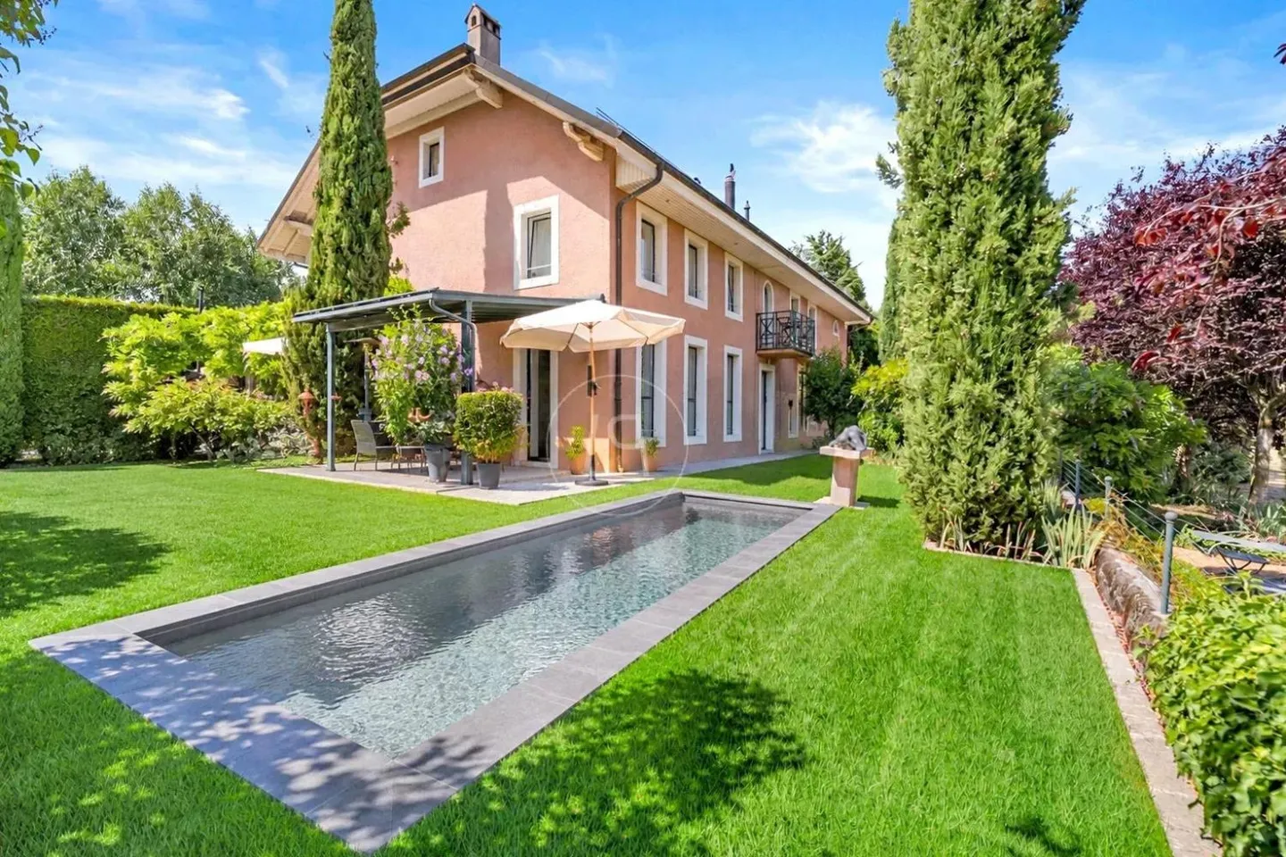 7-Zimmer-Haus - Foto 1 von 13