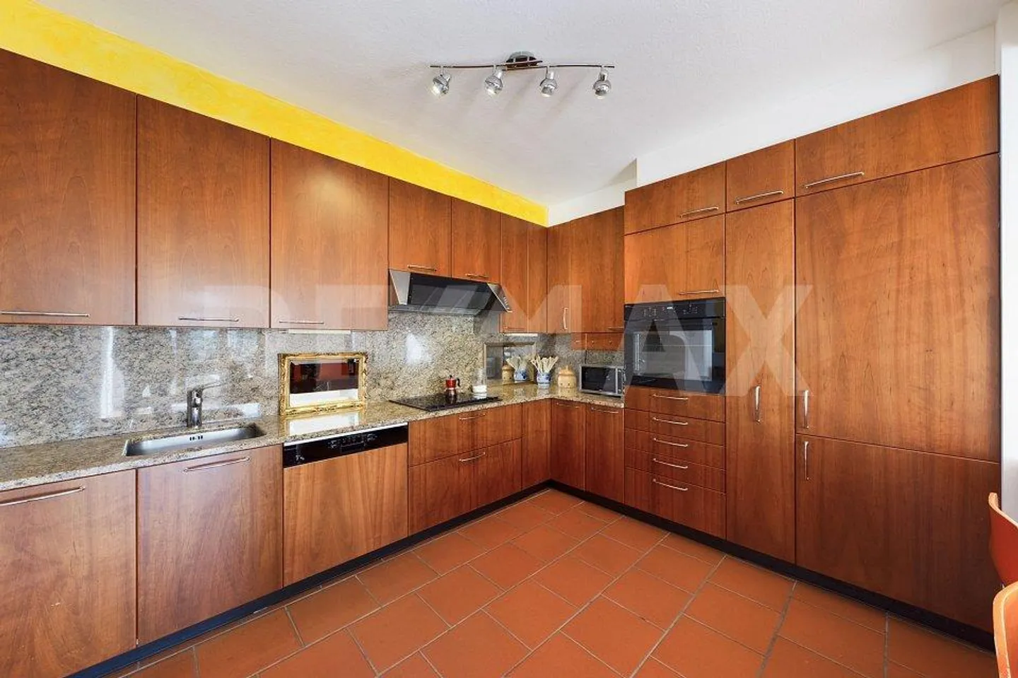 Bella casa per chi cerca pace con Rustico e tanto verde - Foto 10 di 13