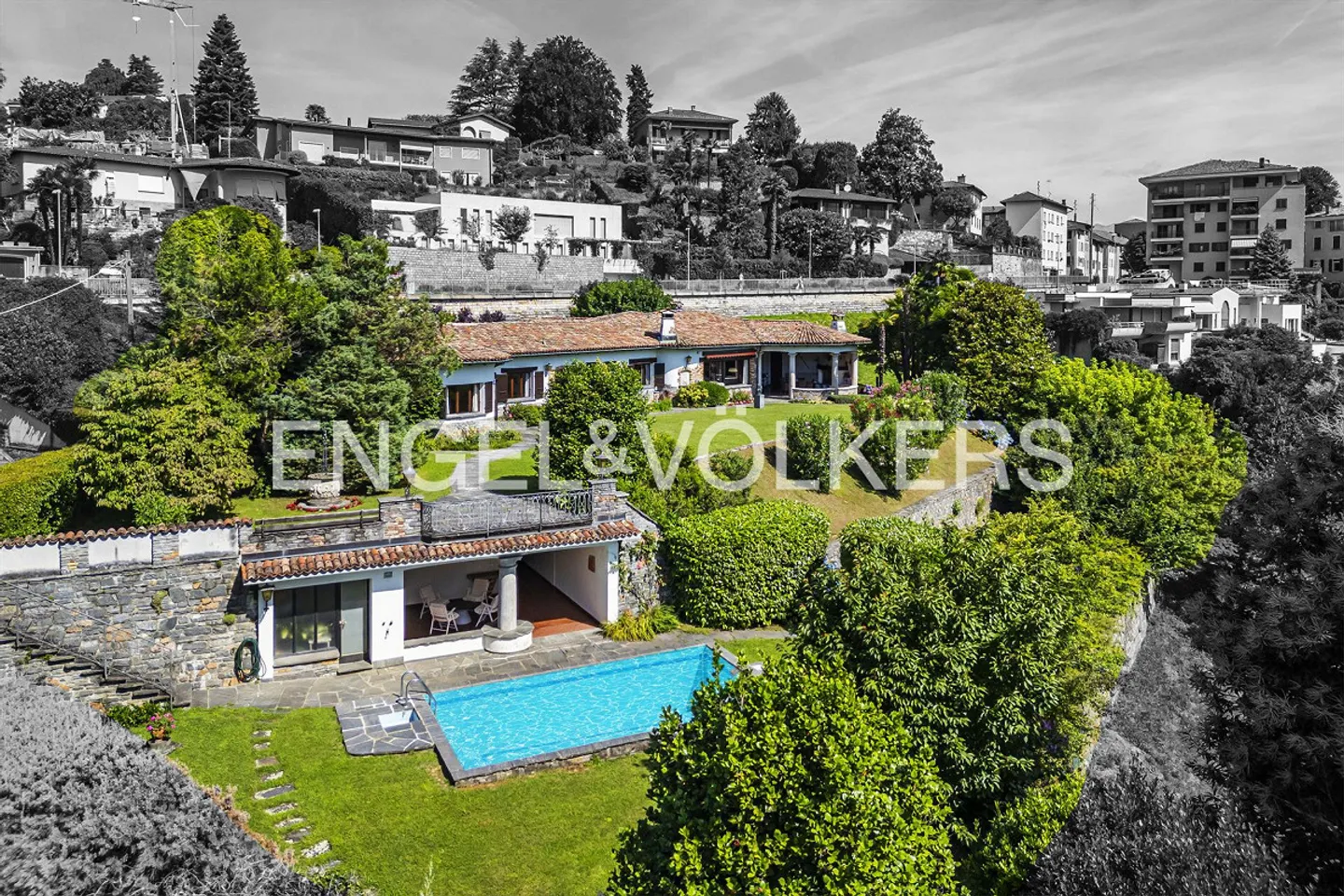 Exclusive Mediterranean Villa with Pool and Open View - Photo 13 of 13