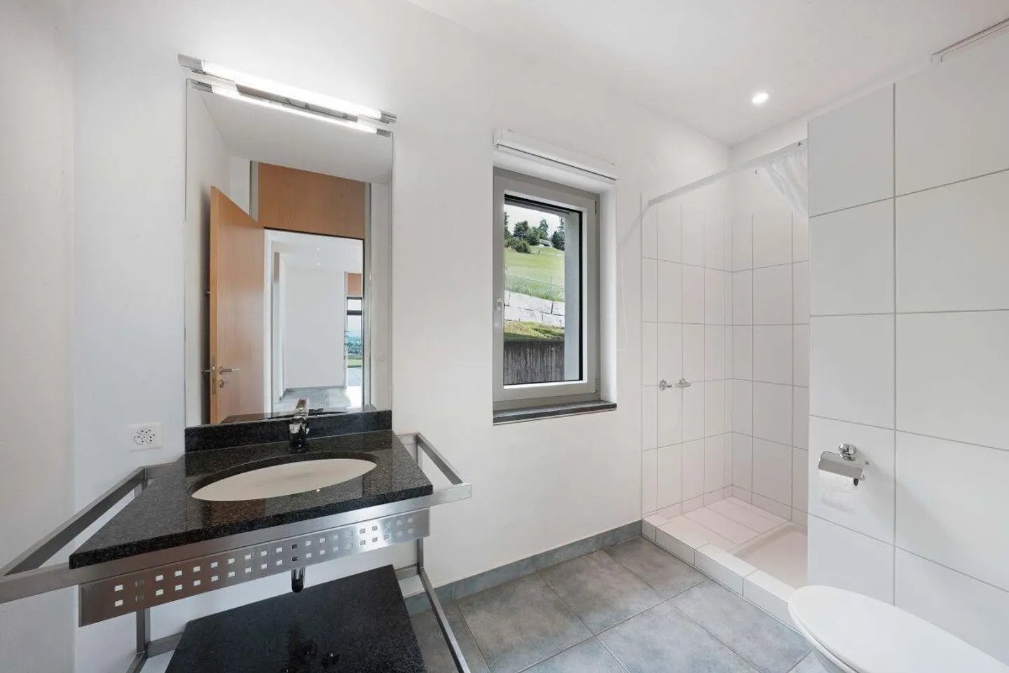 detached house - Photo 10 of 13