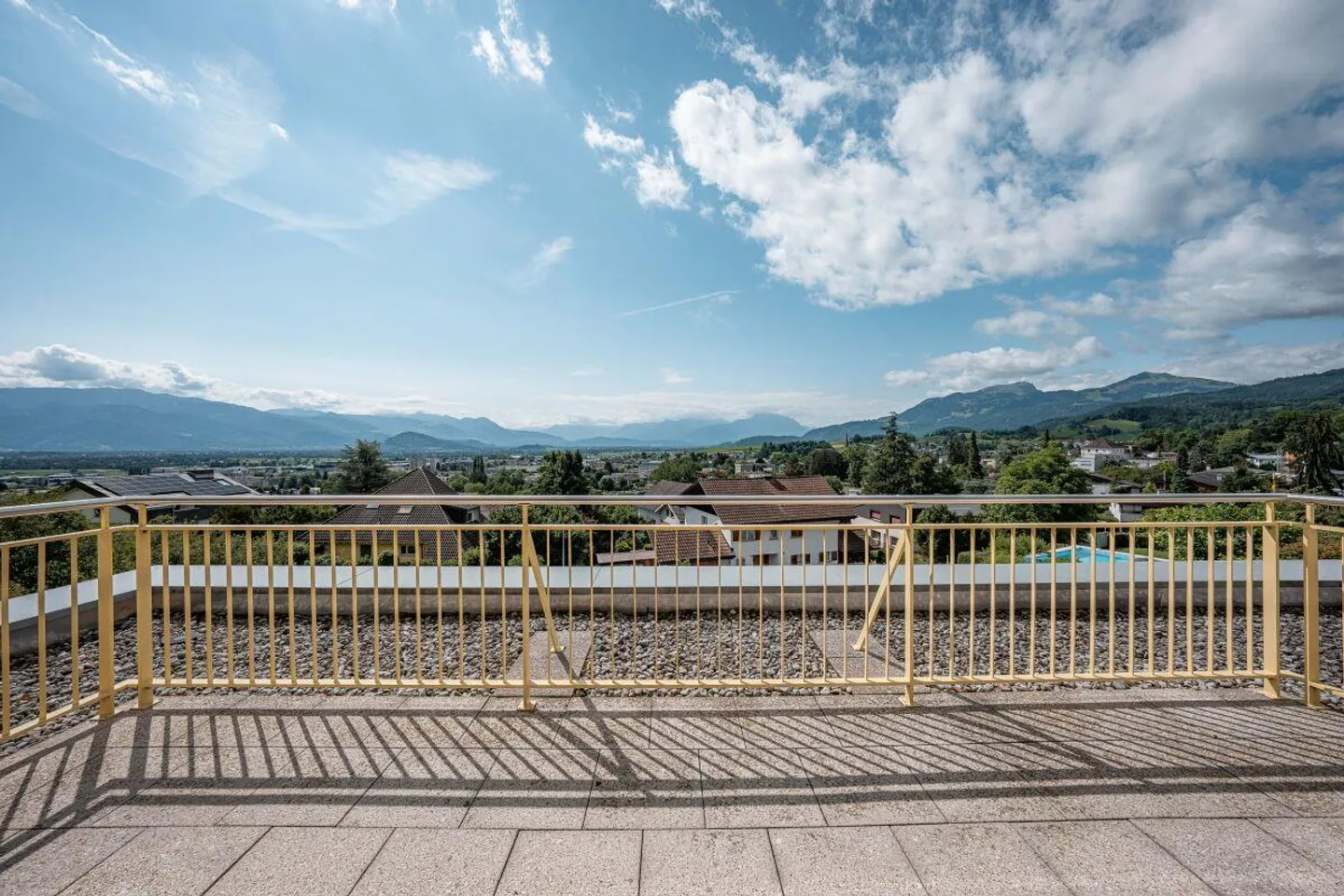 detached house - Photo 12 of 13