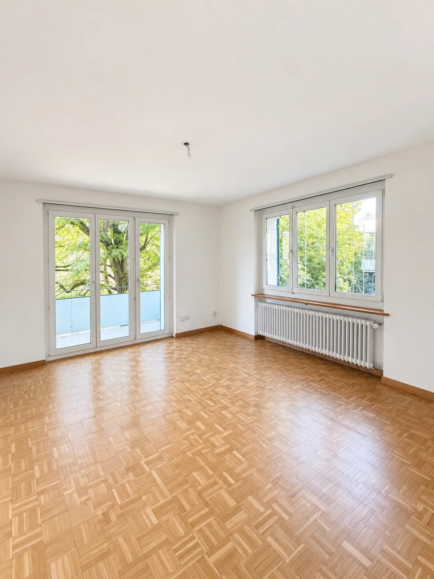 Your Home on the Gold Coast Attractive 4-Room Apartment in 8704 Herrliberg | Limited - Photo 3 of 9