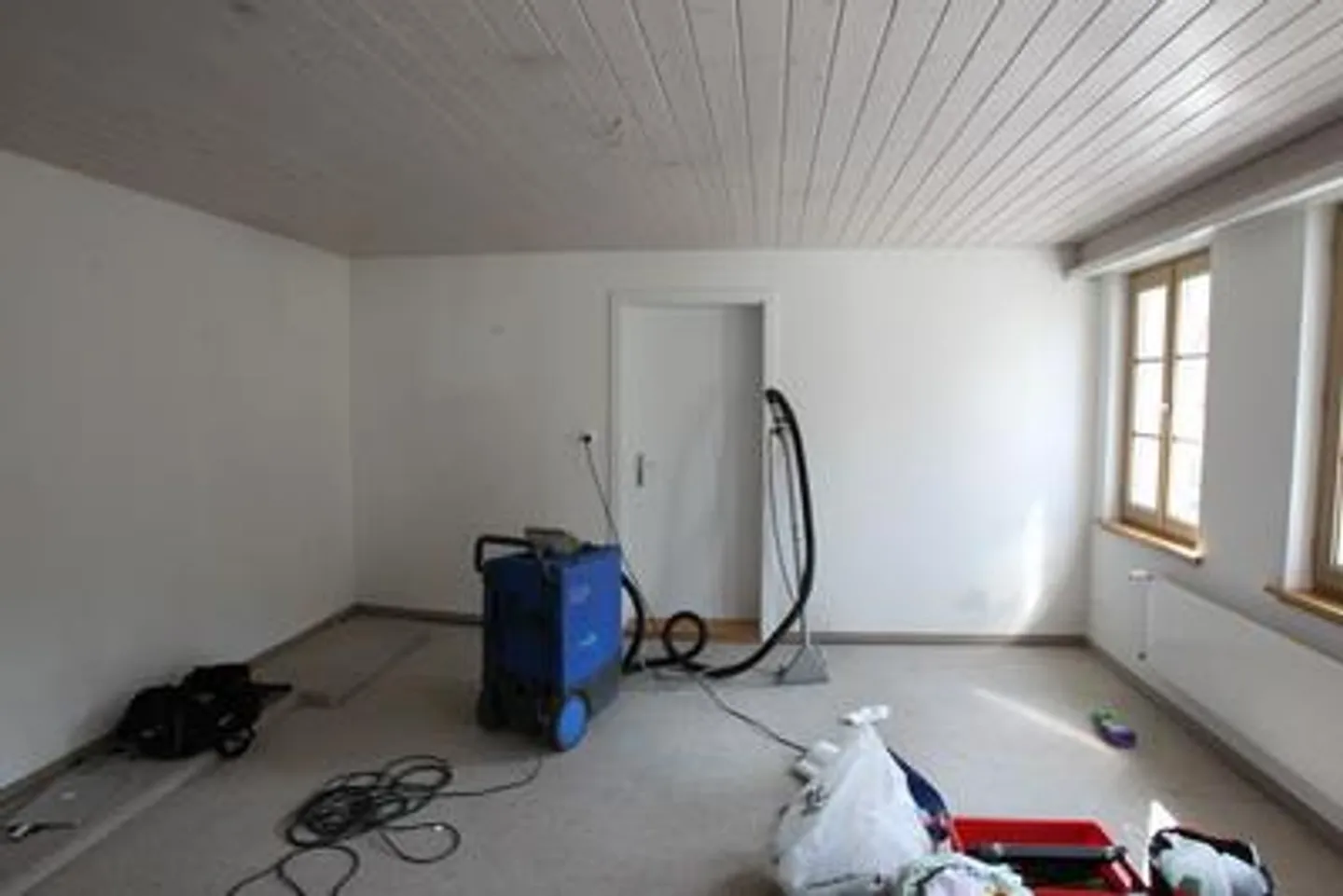 Romantic attic apartment with large, insulated attic - Photo 16 of 28